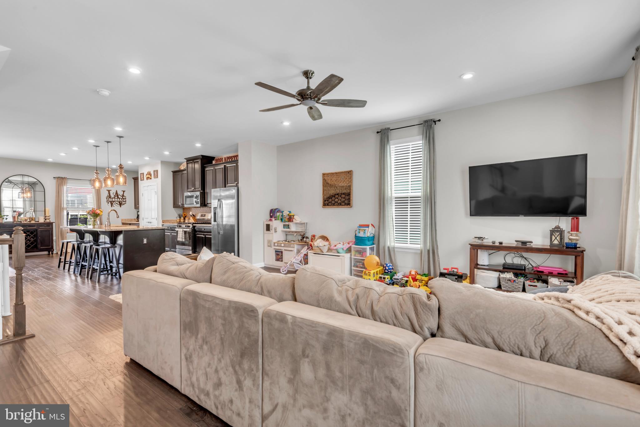 RESERVE AT PONDVIEW - Residential