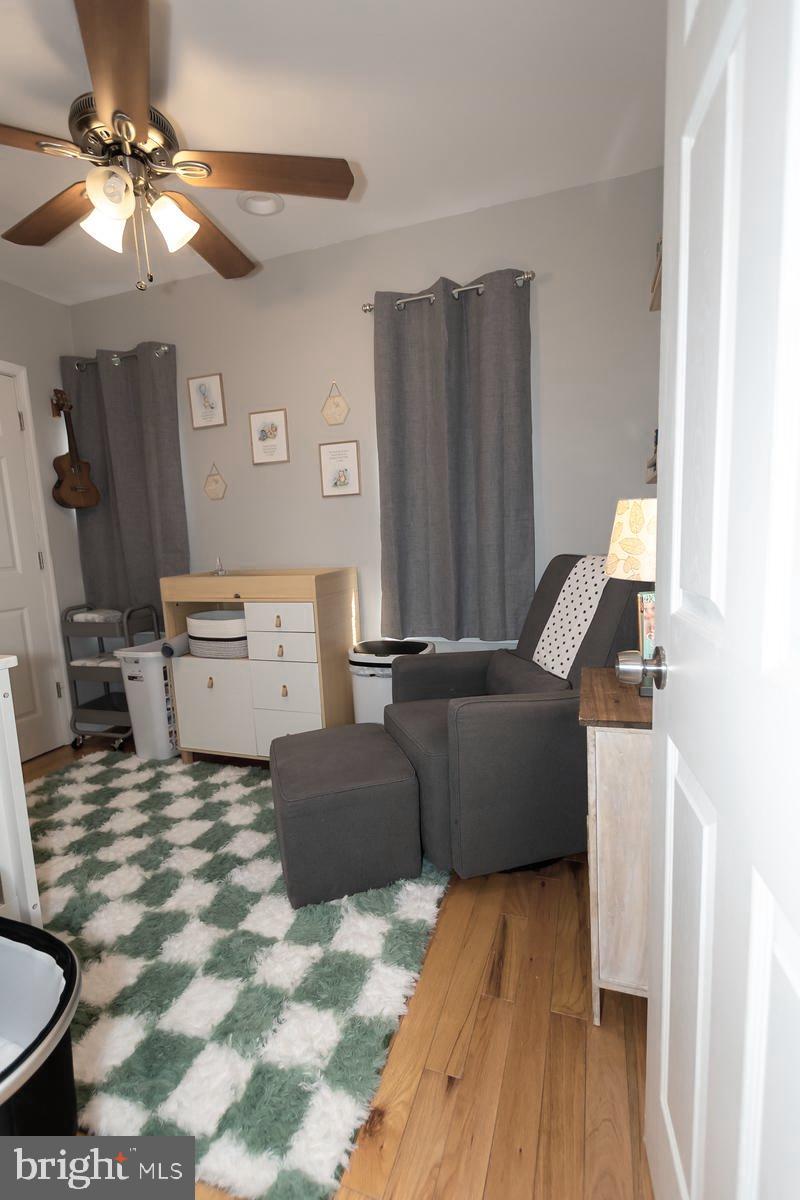 POINT BREEZE - Residential