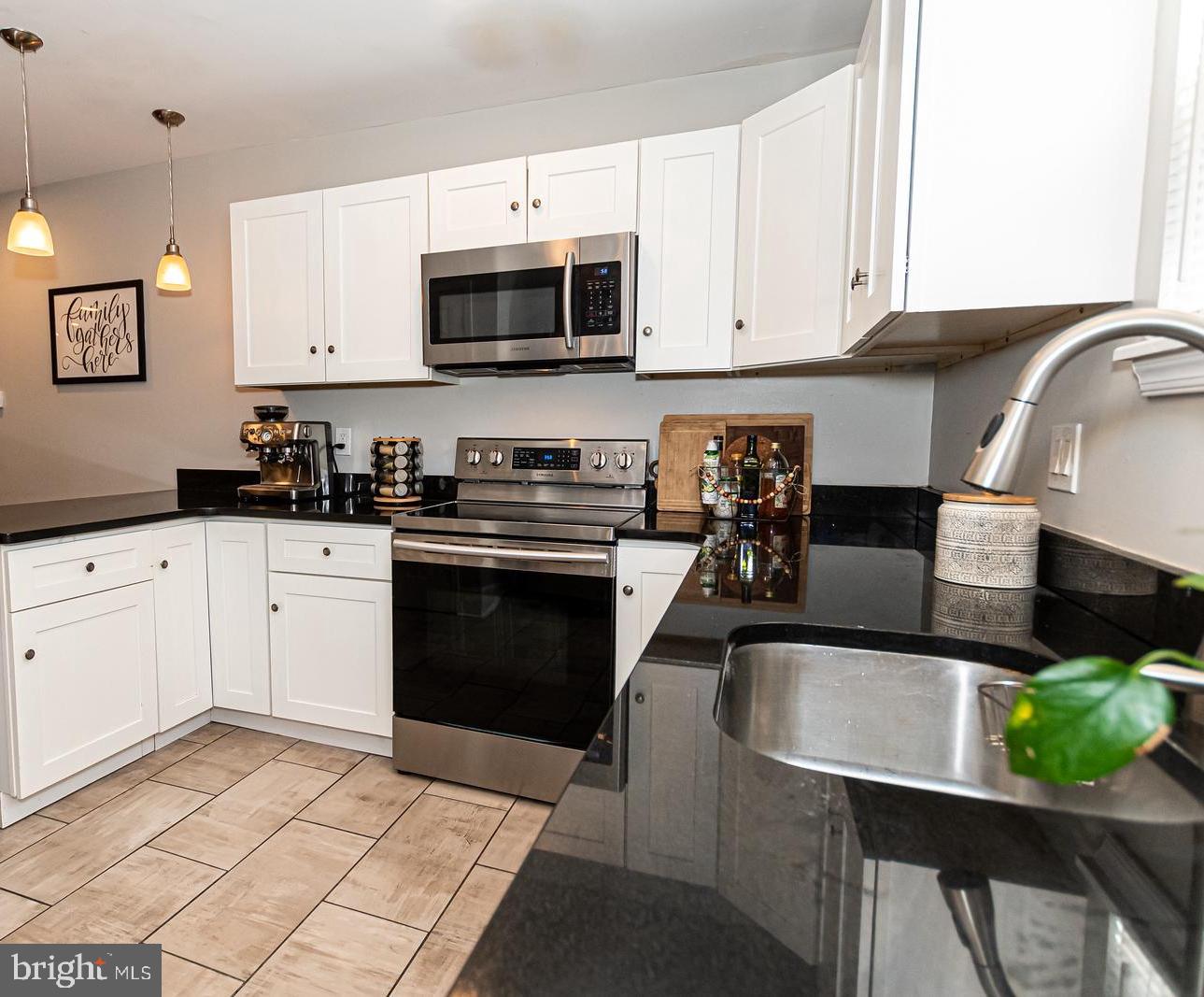 POINT BREEZE - Residential