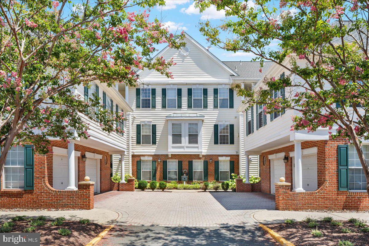 43134 WATERCREST SQUARE 205