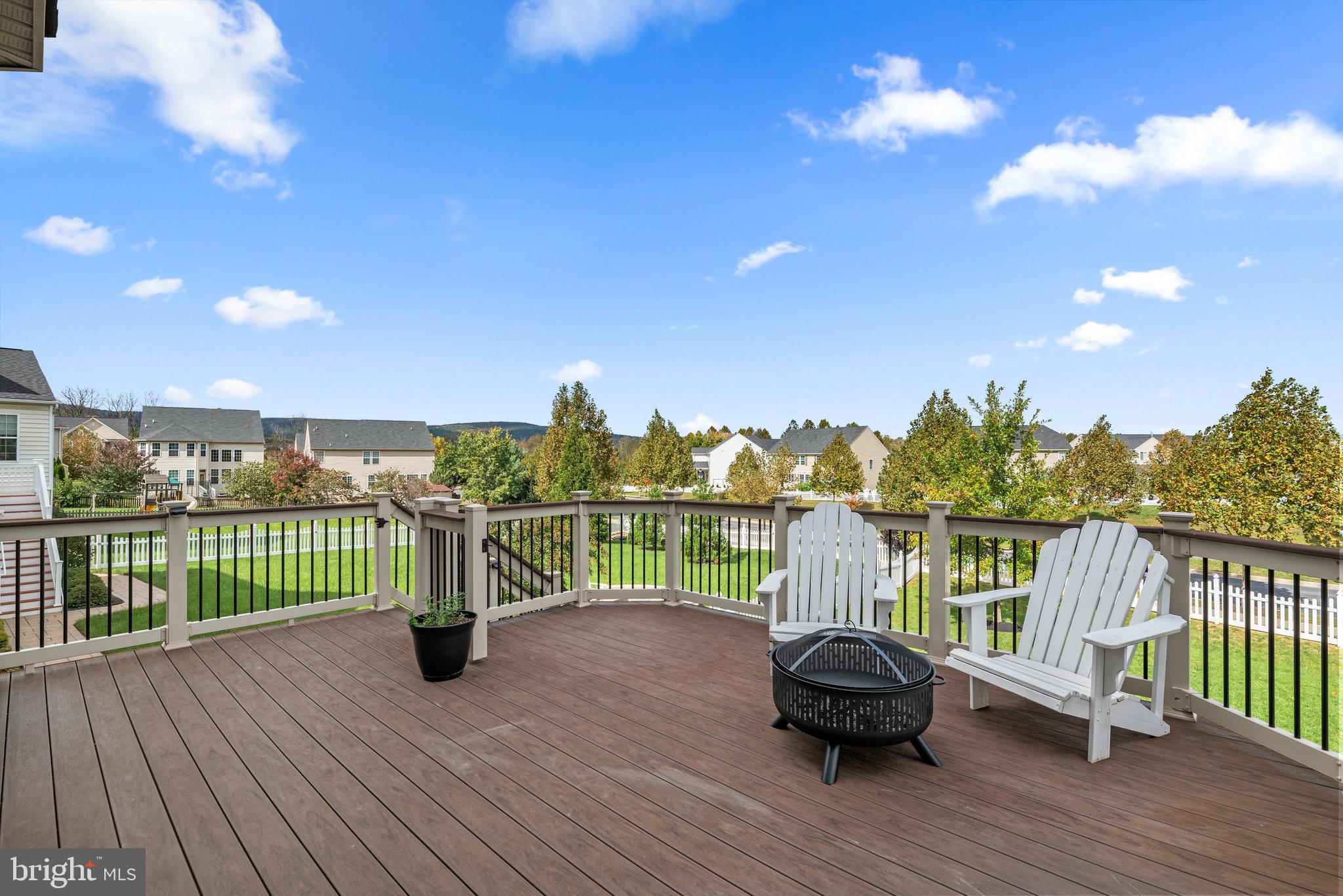 CLOVER RIDGE - Residential