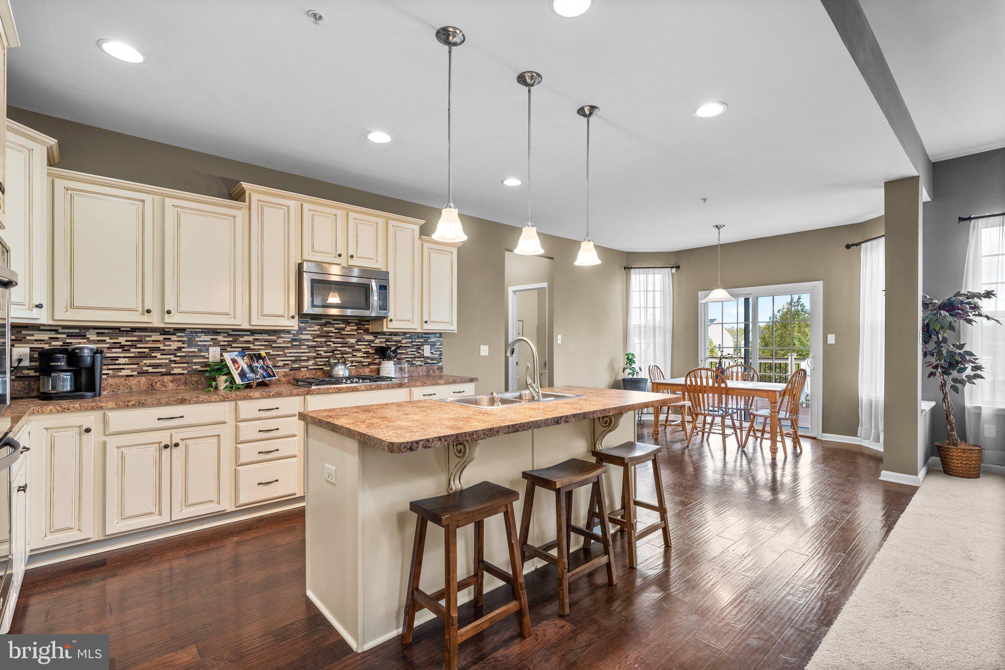 CLOVER RIDGE - Residential