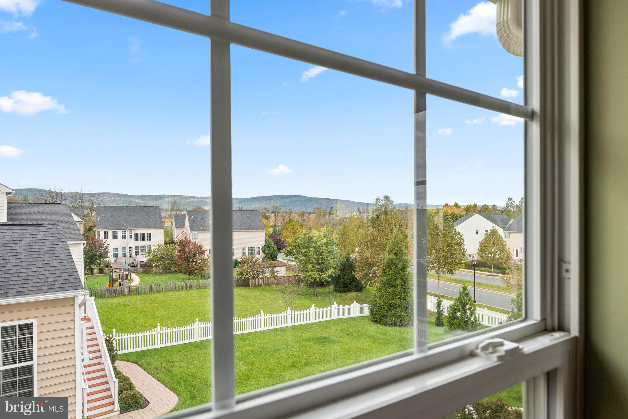 CLOVER RIDGE - Residential