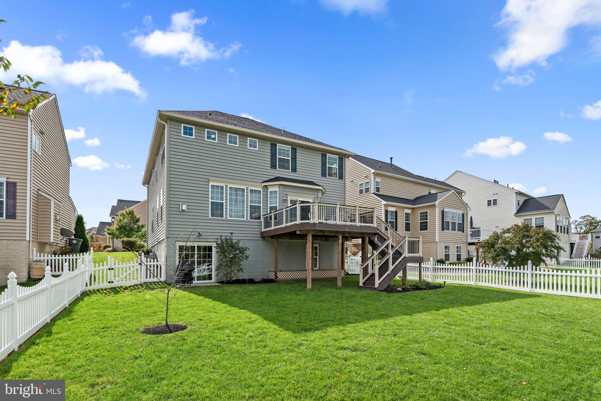 CLOVER RIDGE - Residential