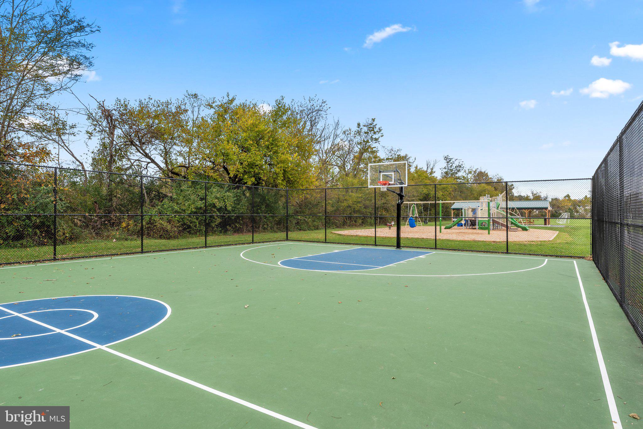 CLOVER RIDGE - Residential