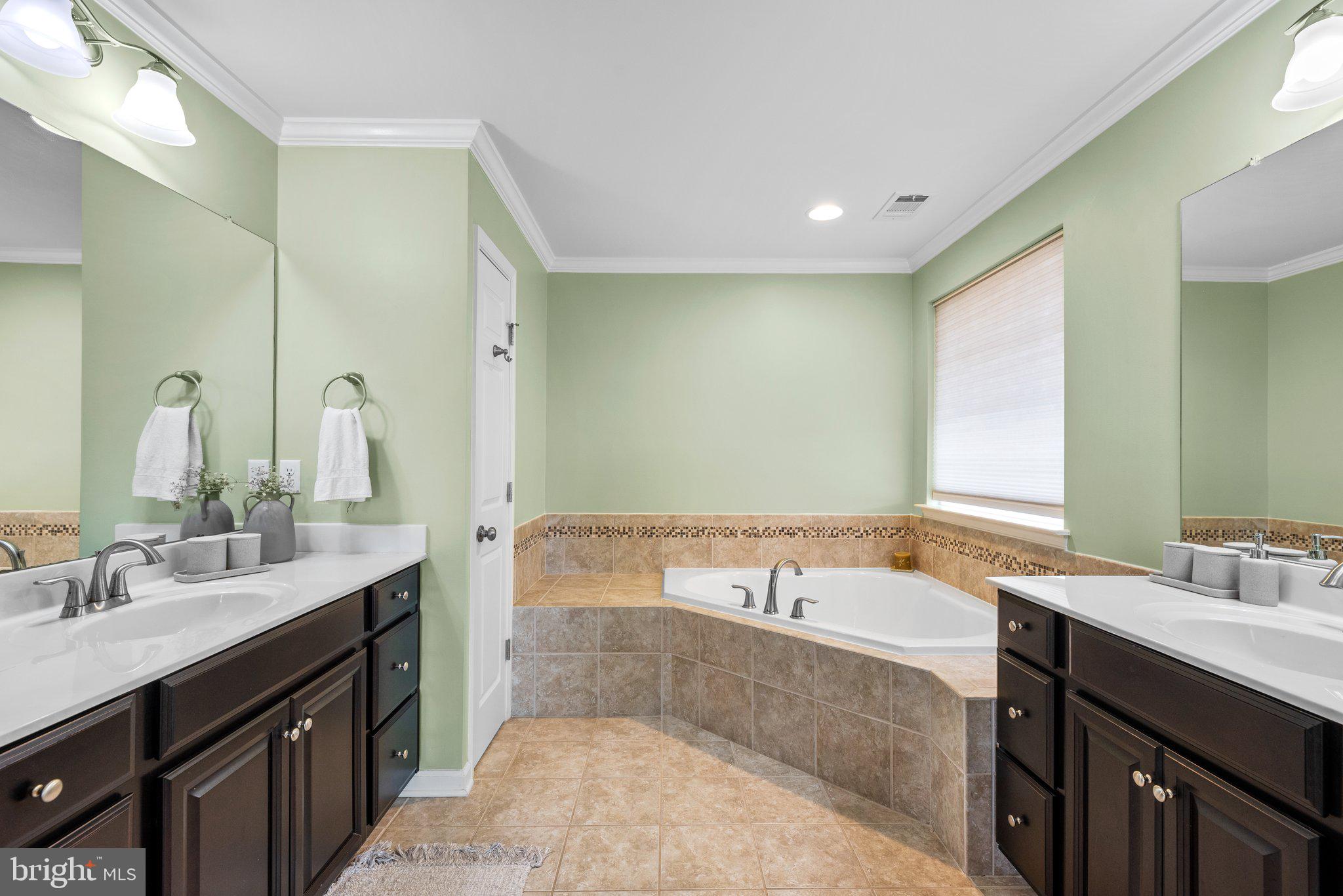 CLOVER RIDGE - Residential