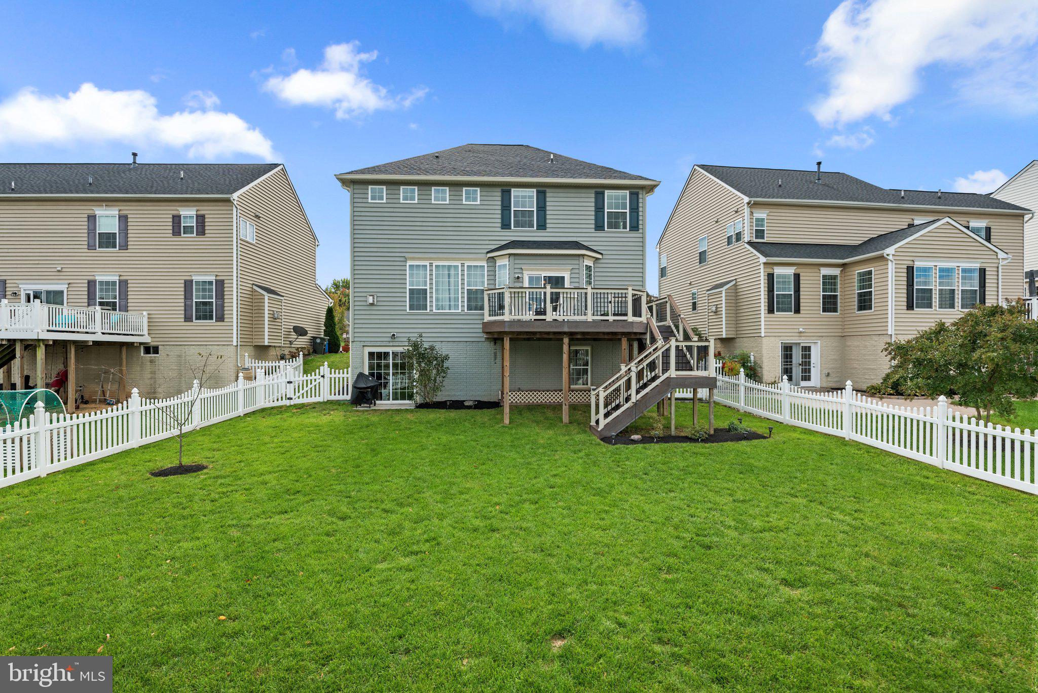 CLOVER RIDGE - Residential