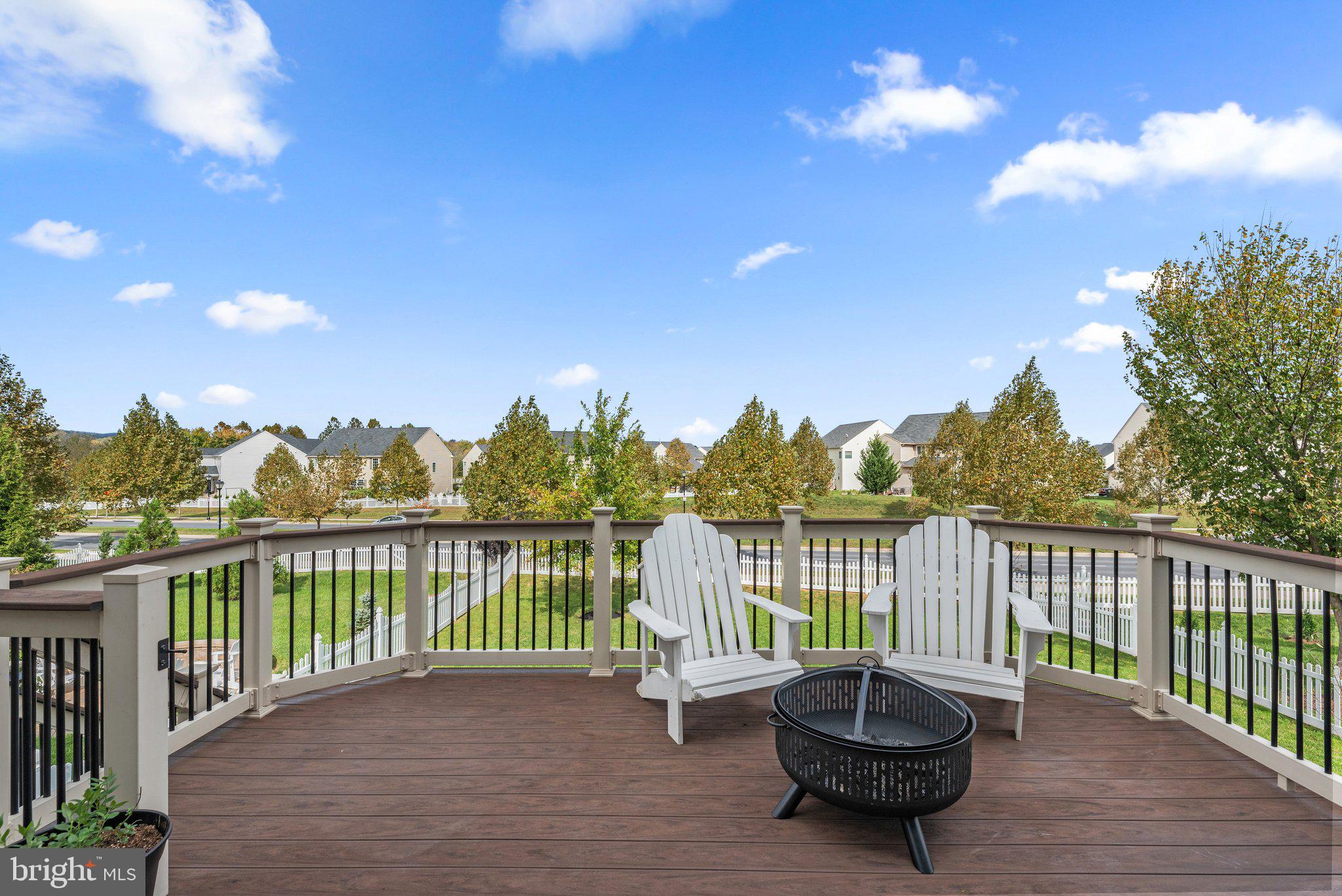 CLOVER RIDGE - Residential