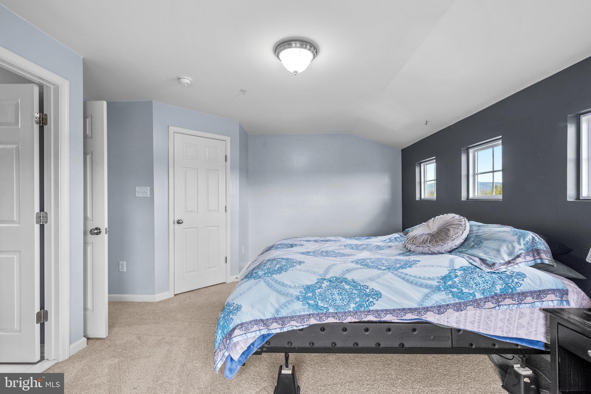 CLOVER RIDGE - Residential