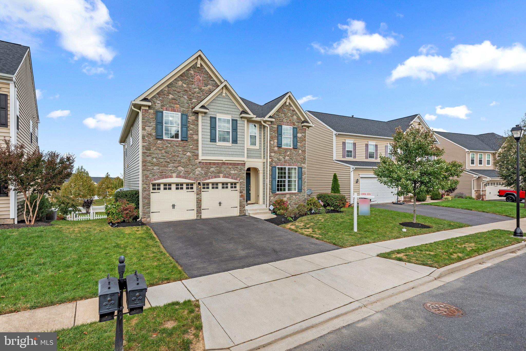 CLOVER RIDGE - Residential