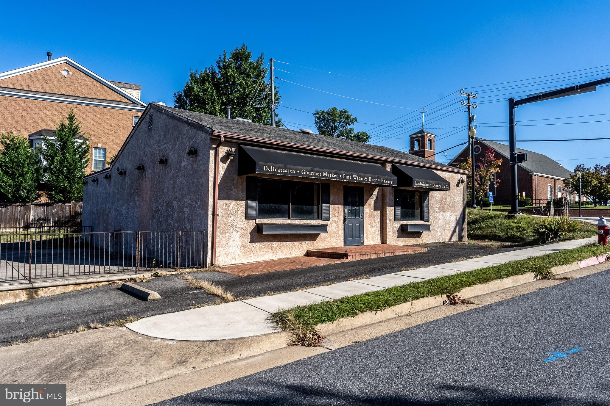 4328 CHAIN BRIDGE ROAD