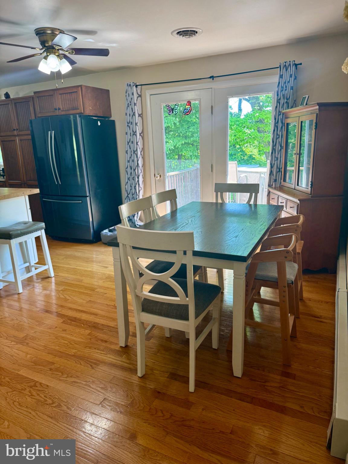 1402 BUCHANAN TRL TRAIL
