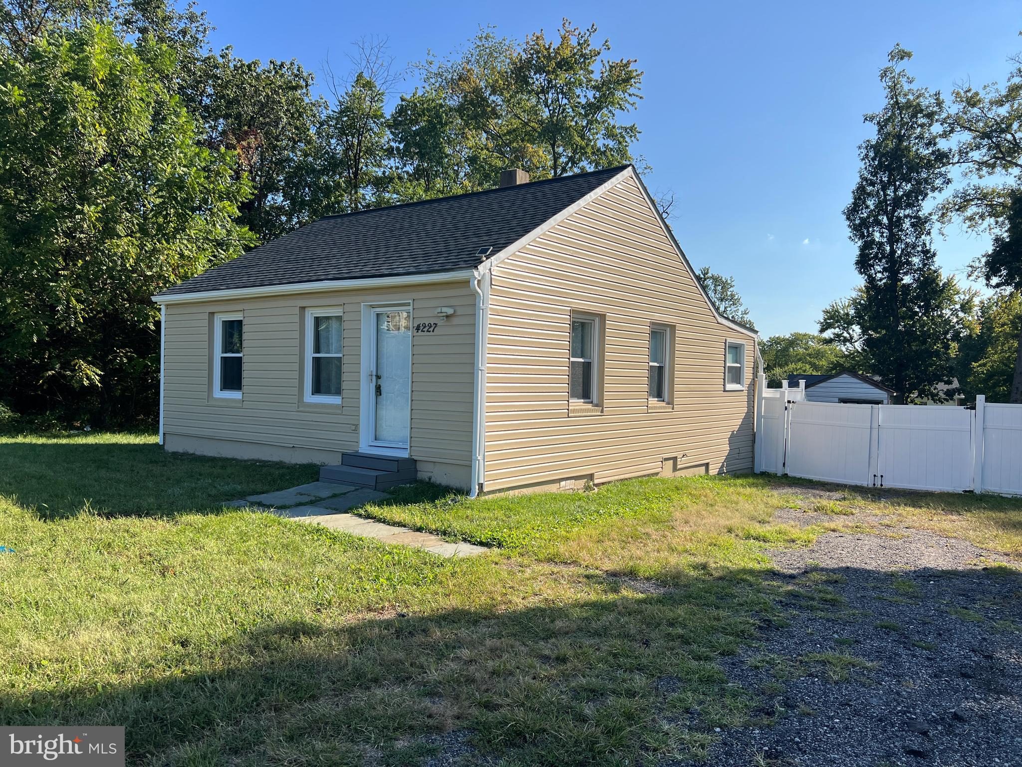 PRINCE WILLIAM PARKWAY - Residential Lease