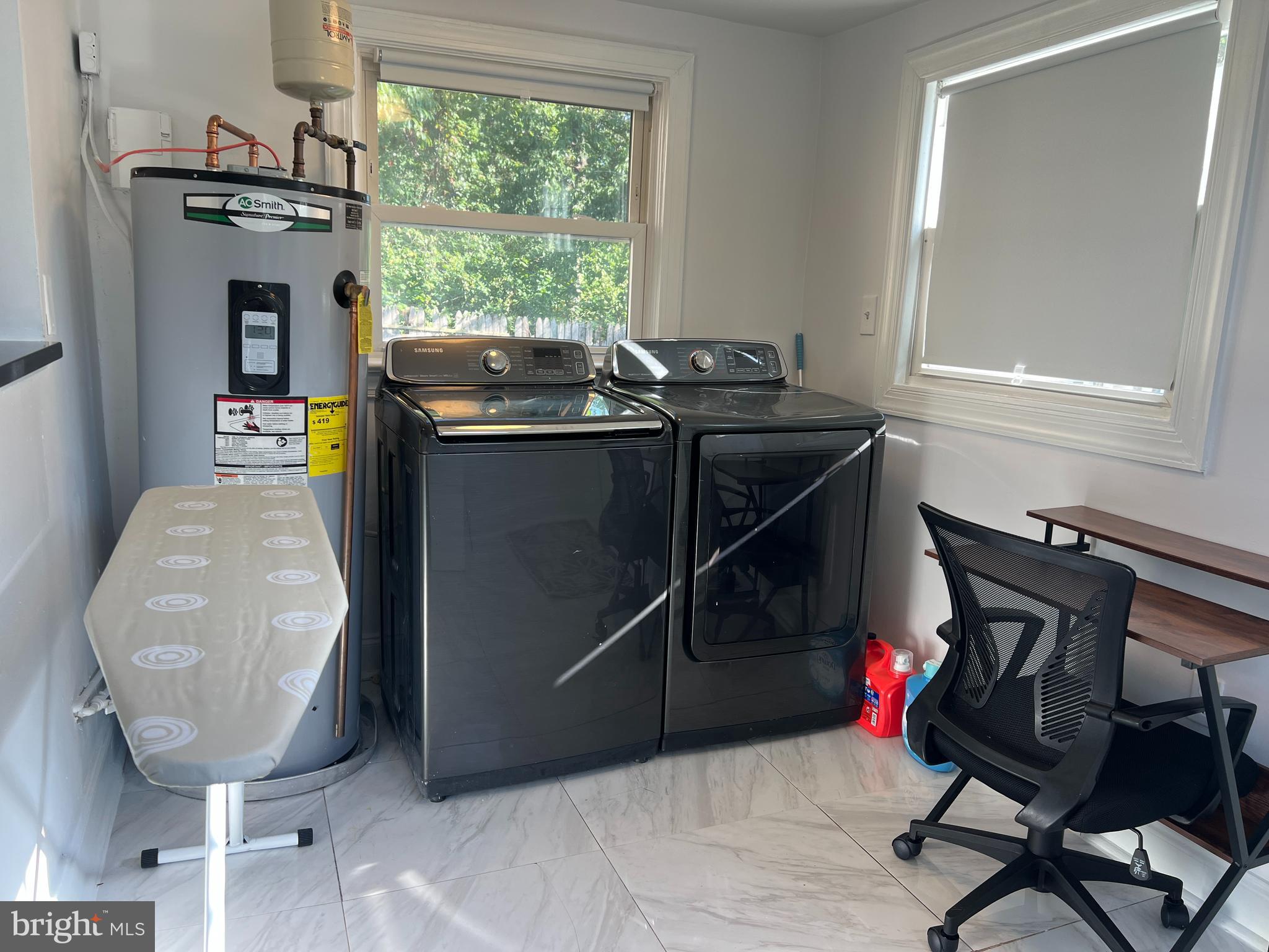 PRINCE WILLIAM PARKWAY - Residential Lease