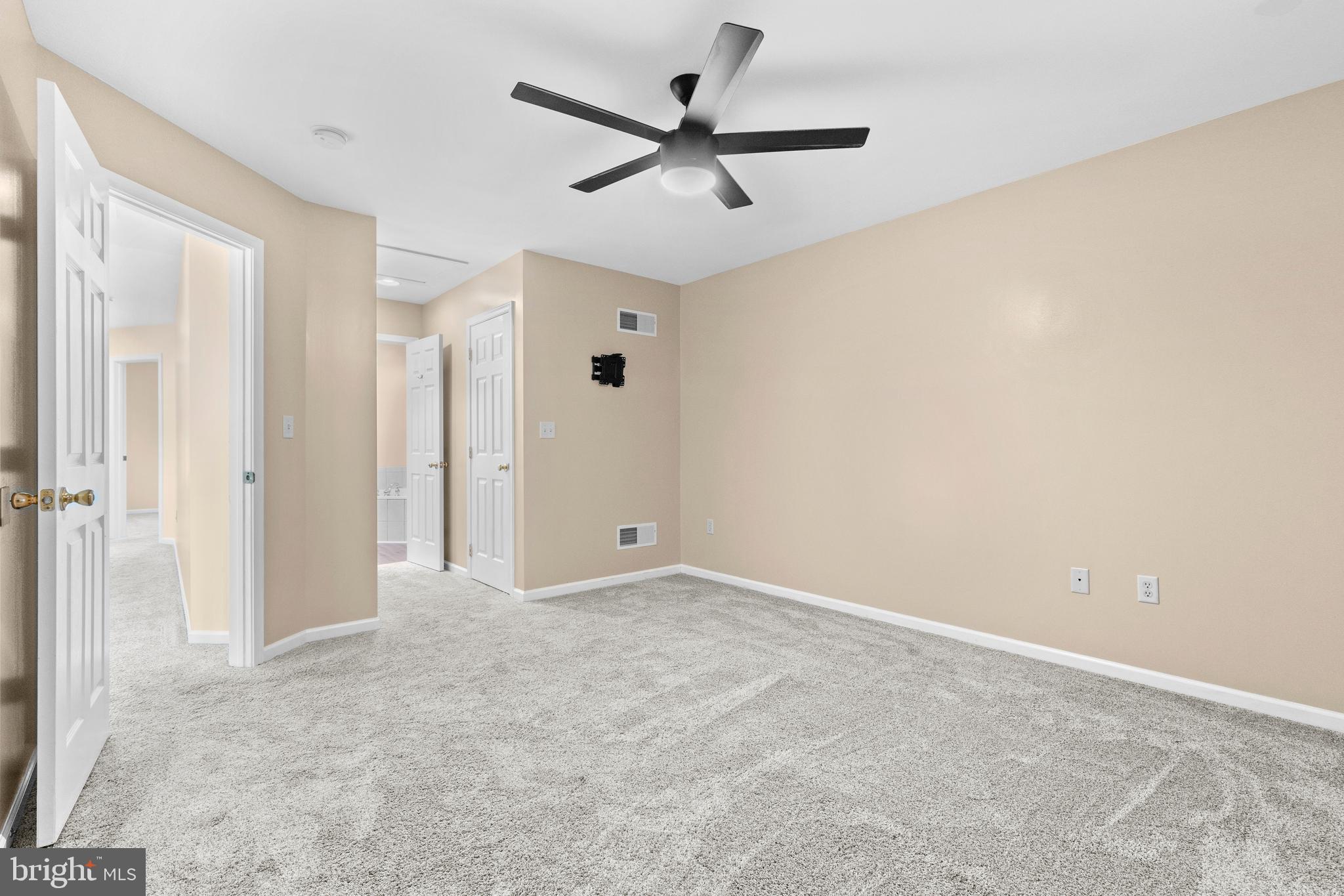 TOWNES AT CROSS CREEK - Residential