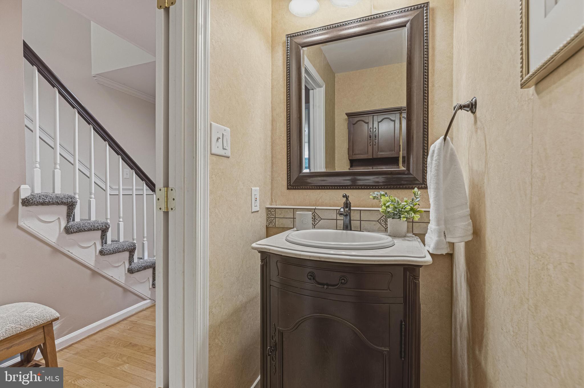 FRANKLIN GLEN - Residential
