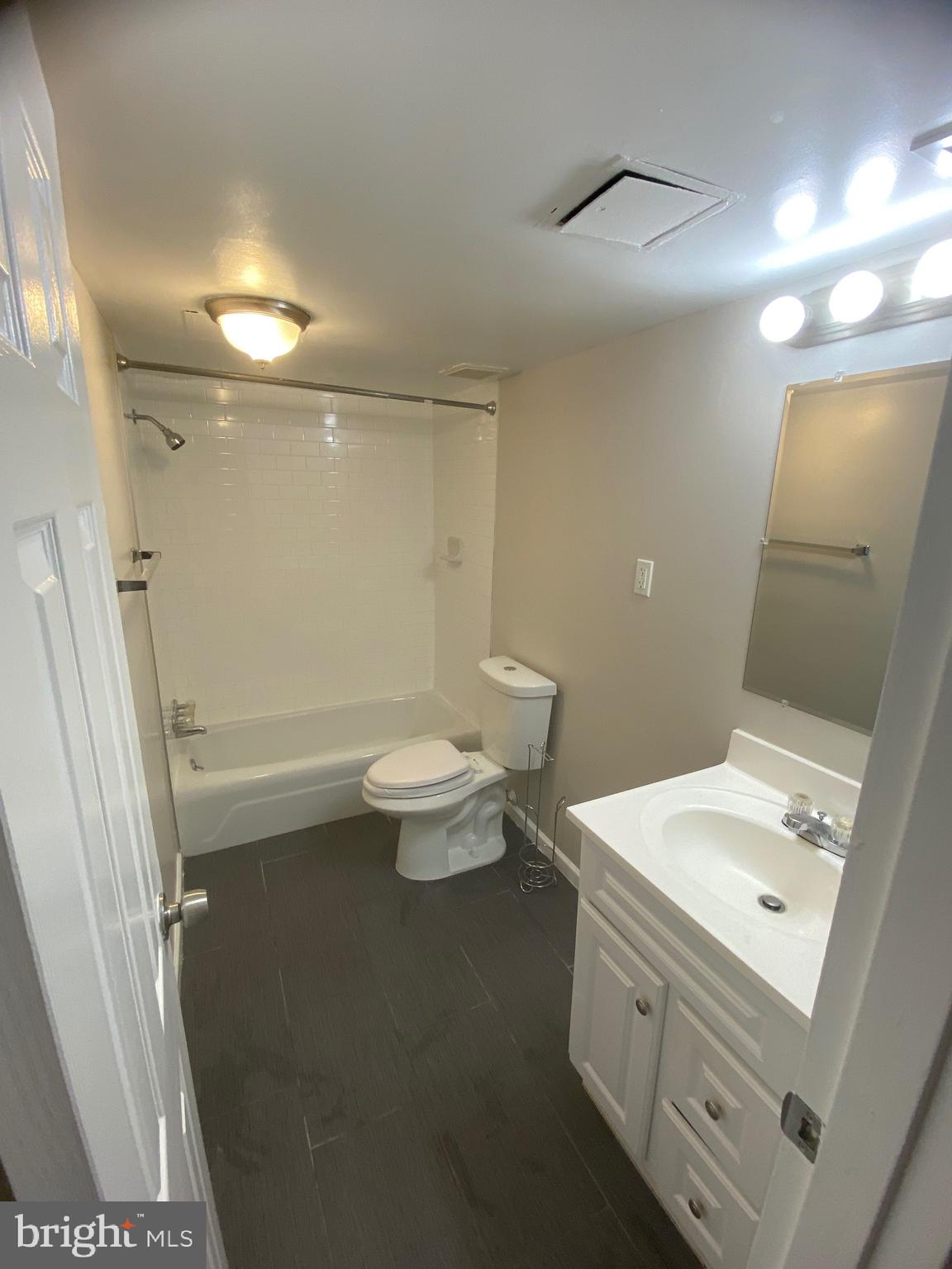 CHELSEA WOODS CONDO - Residential