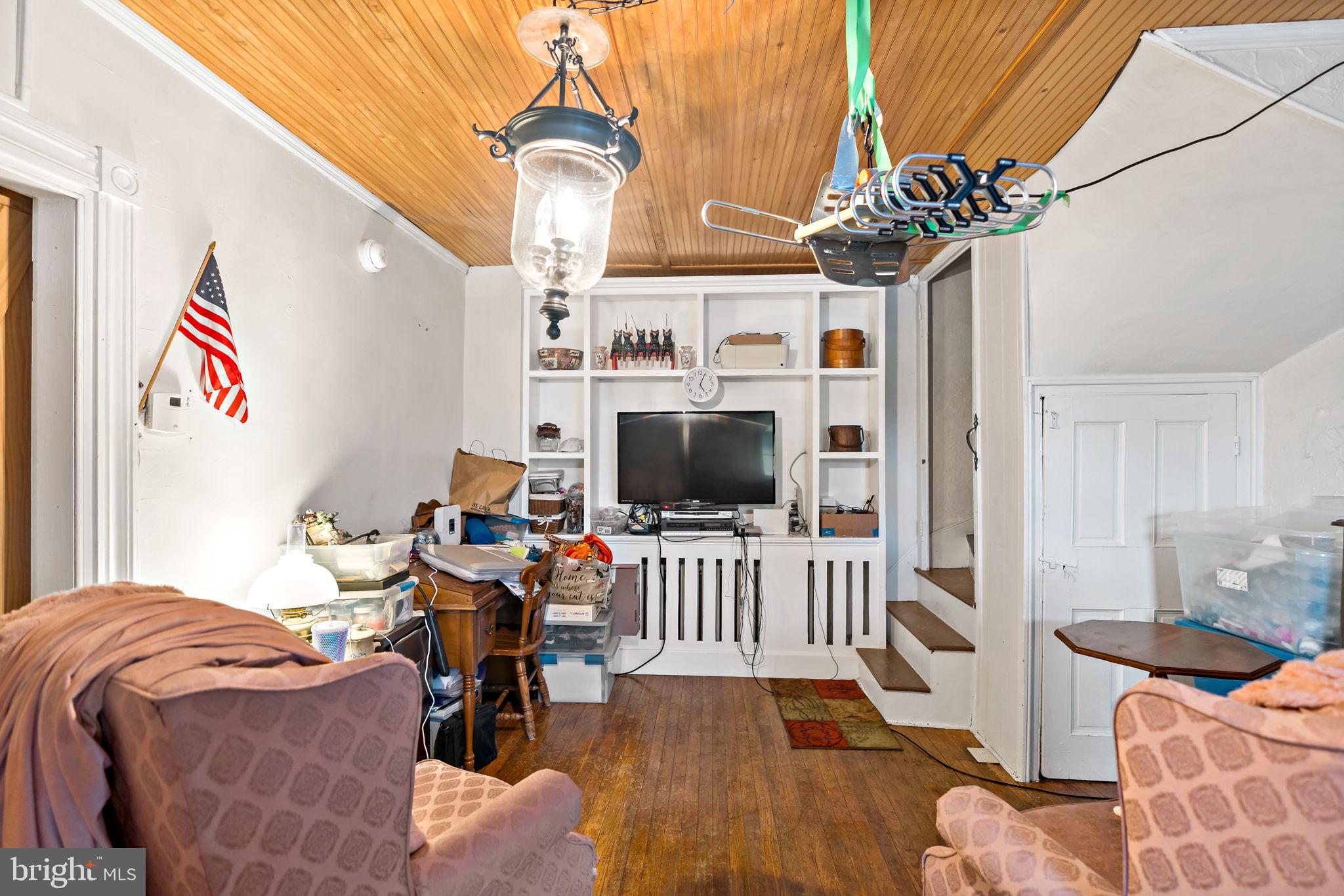 HEDGESVILLE - Residential