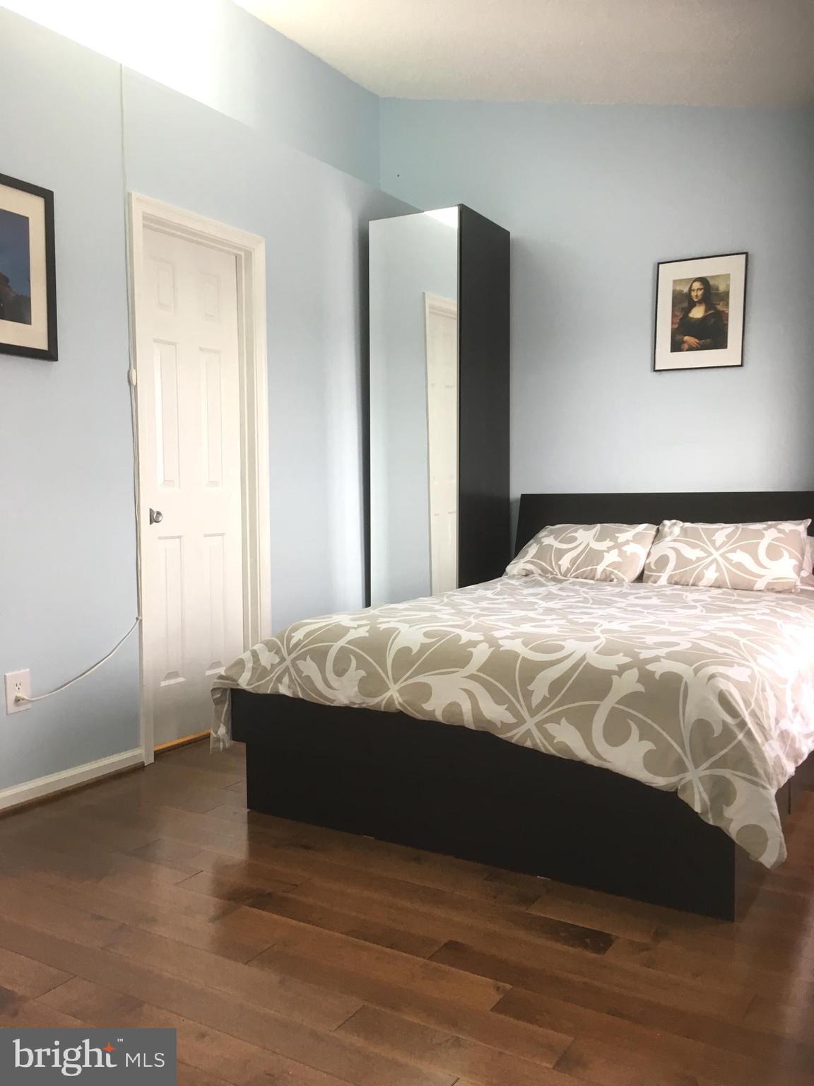 HIGHLAND MEWS - Residential Lease