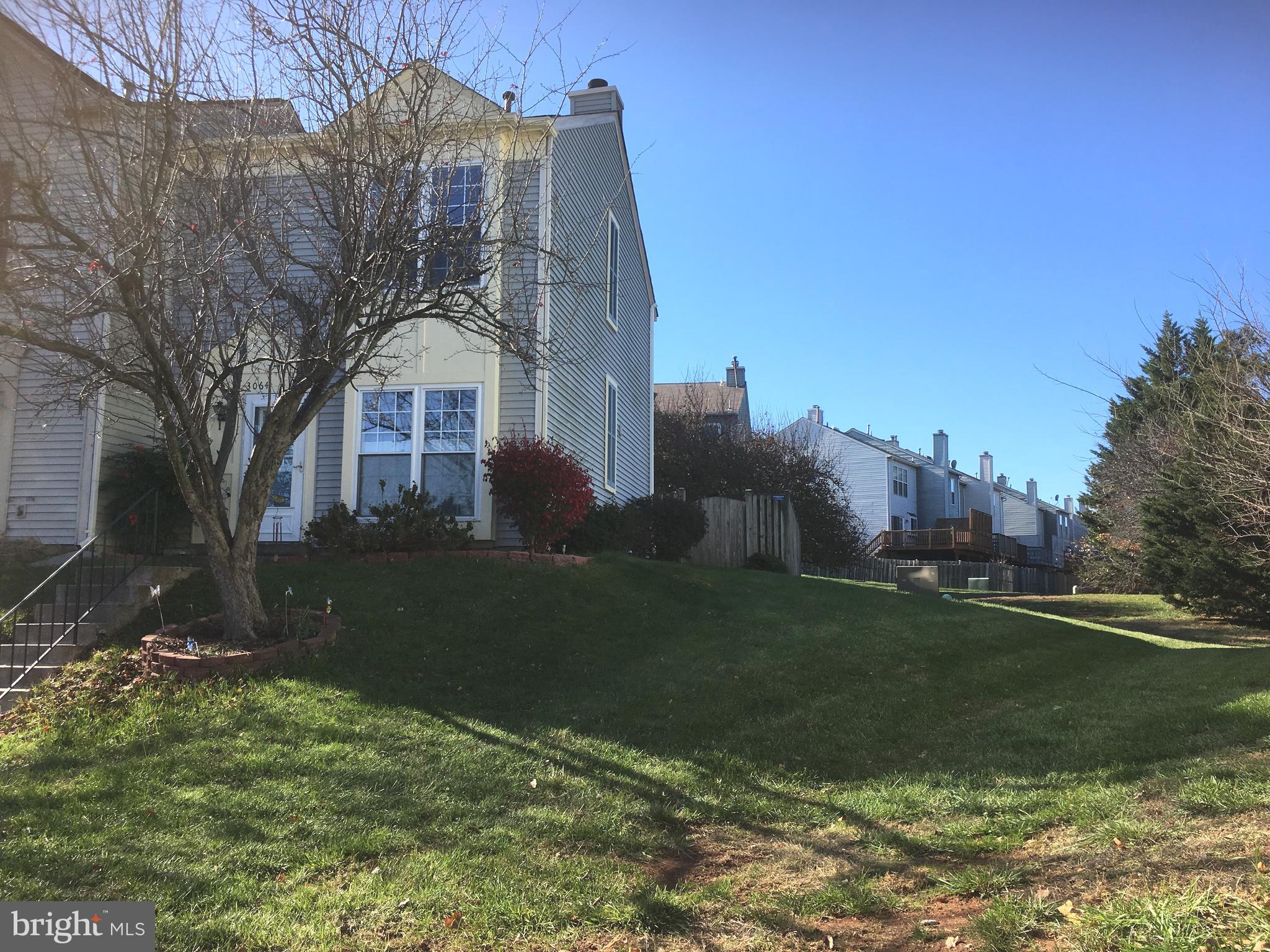 HIGHLAND MEWS - Residential Lease