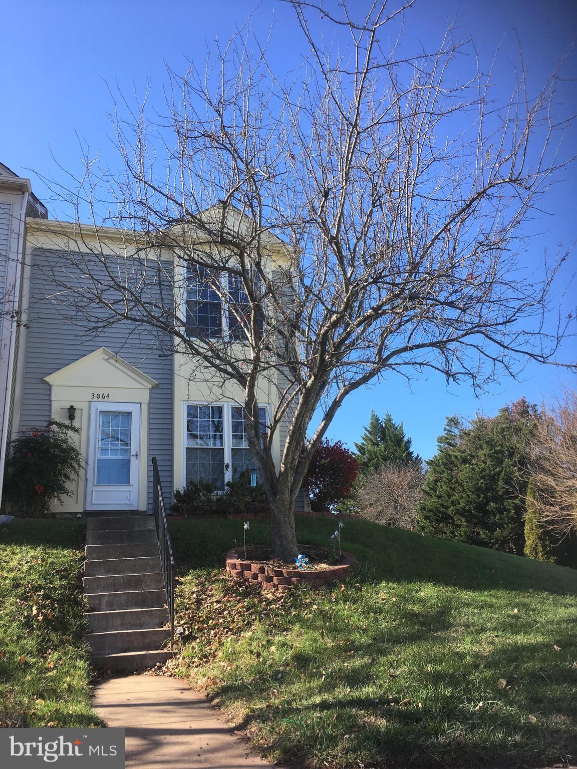 HIGHLAND MEWS - Residential Lease