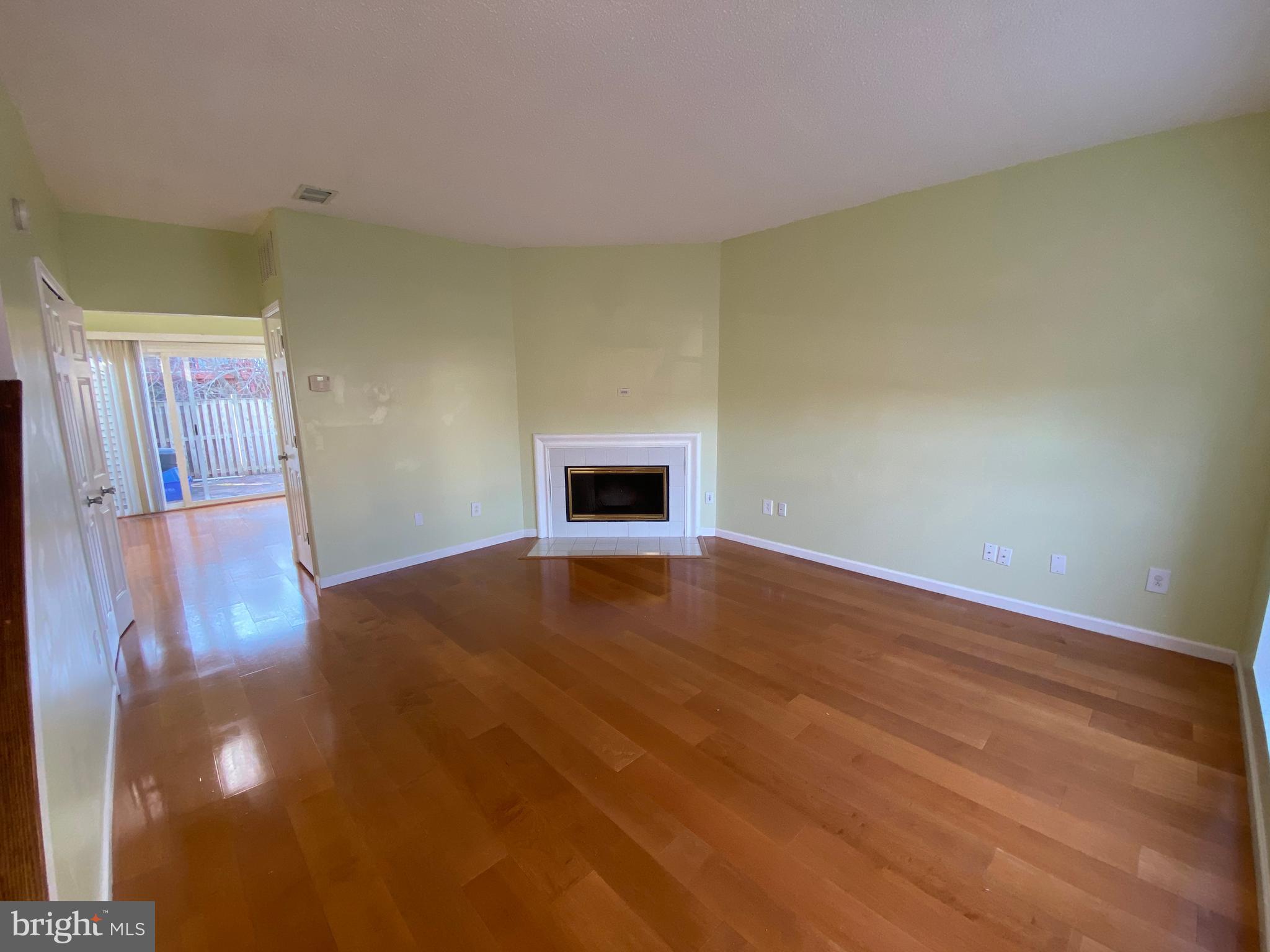 HIGHLAND MEWS - Residential Lease