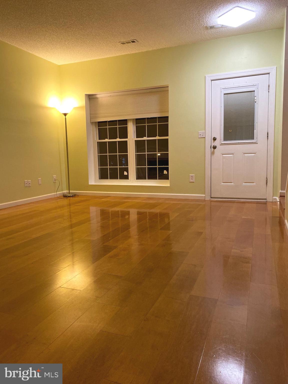 HIGHLAND MEWS - Residential Lease