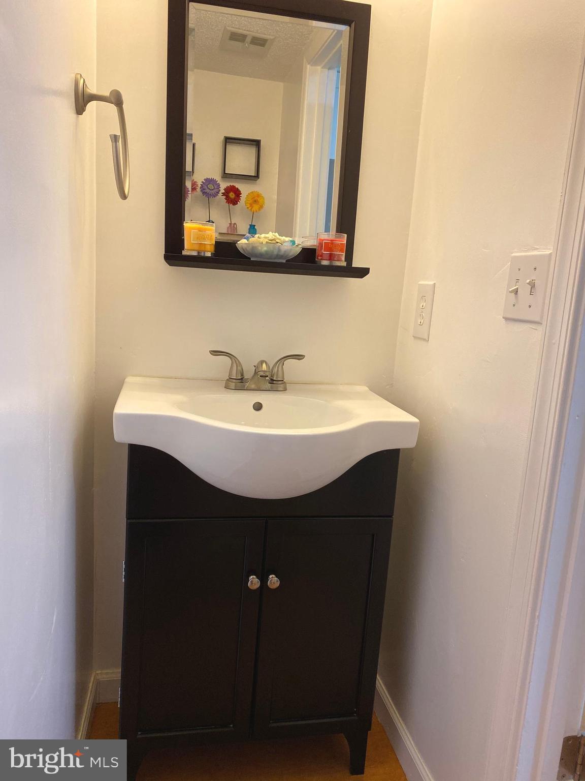 HIGHLAND MEWS - Residential Lease