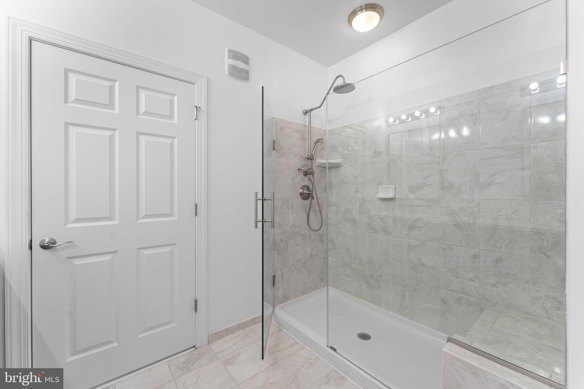 REGENCY AT DOMINION VALLEY - Residential