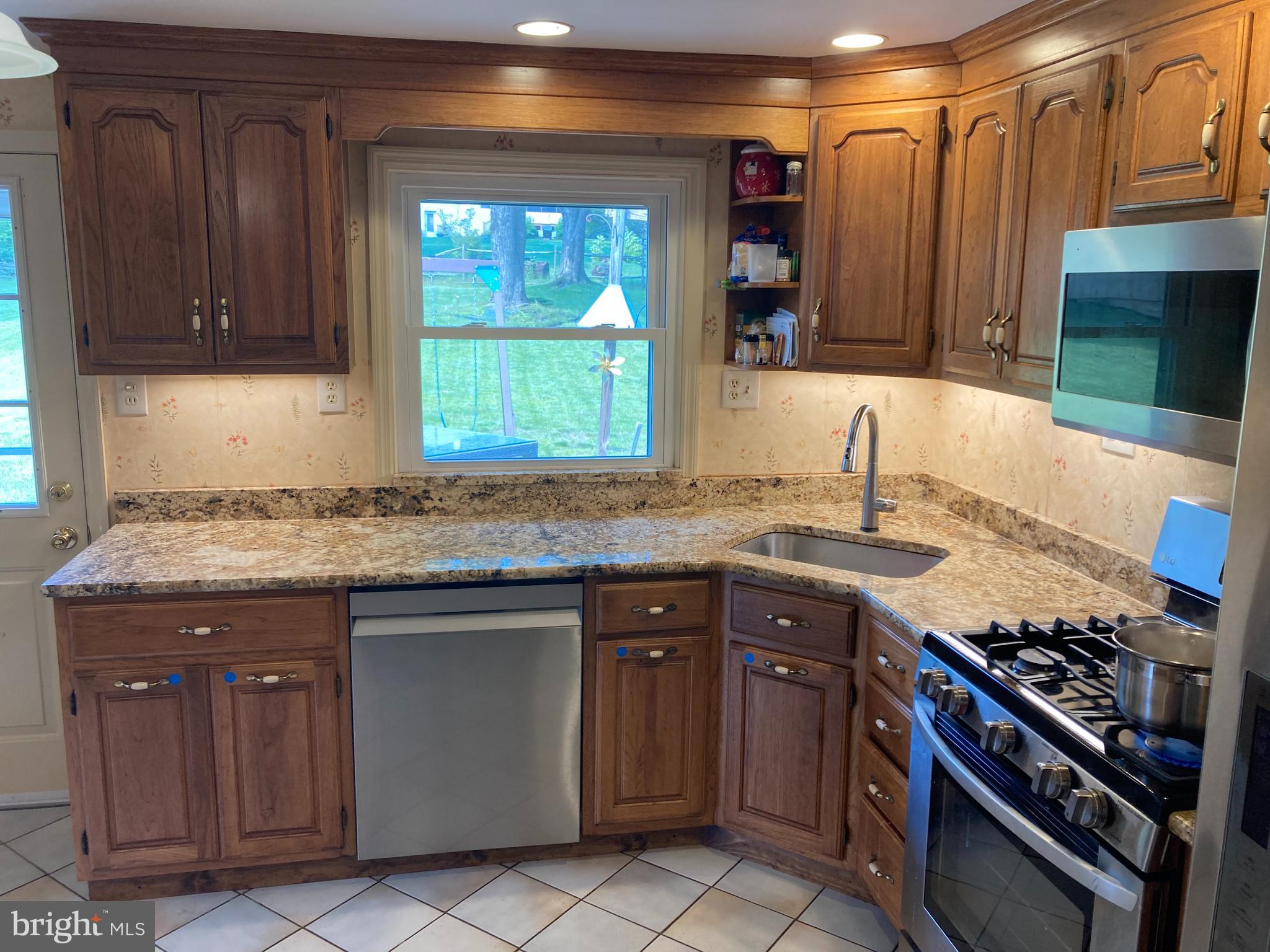 279 FAIRHILL DRIVE