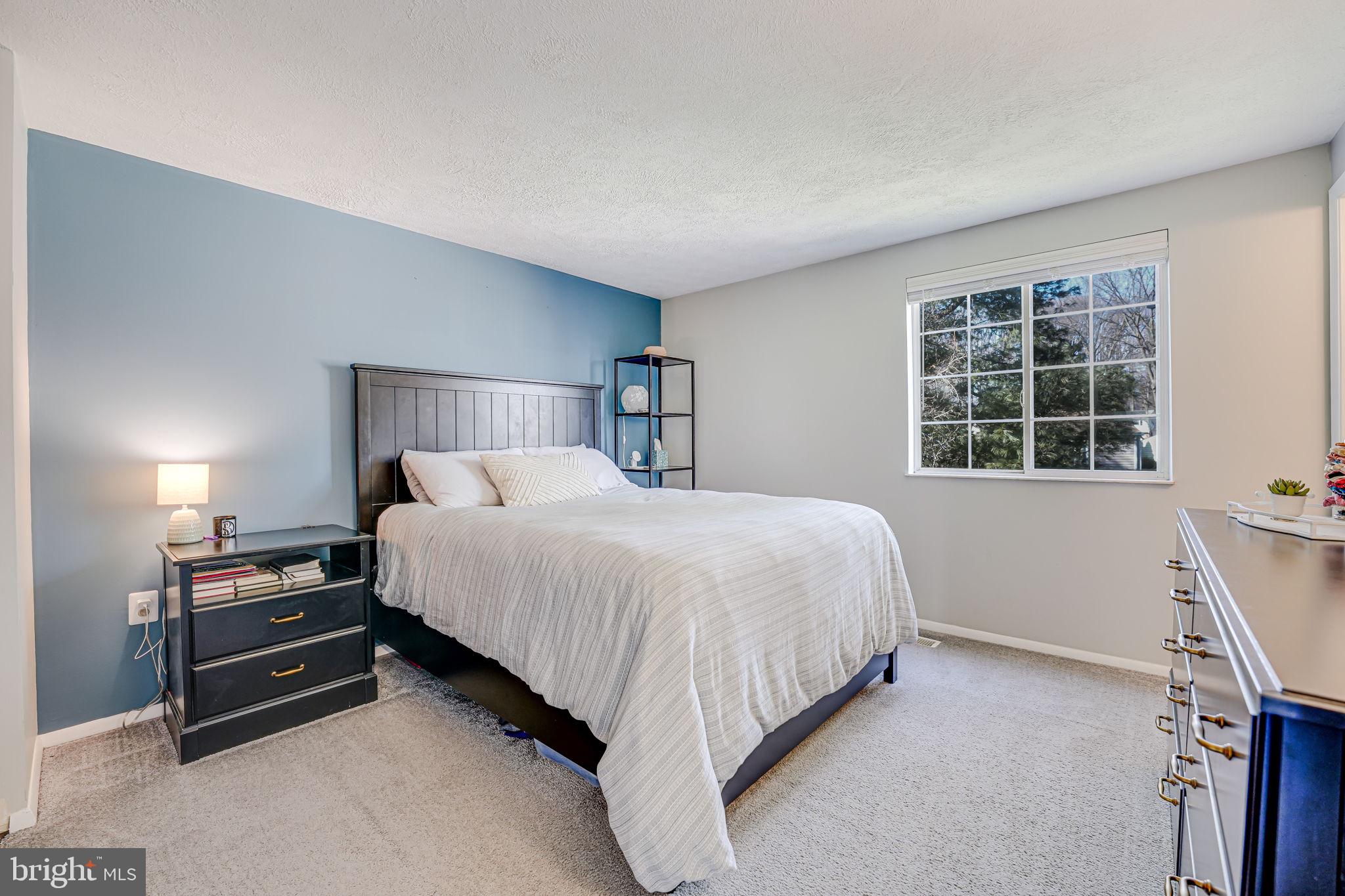 EDGELEA WOODS - Residential