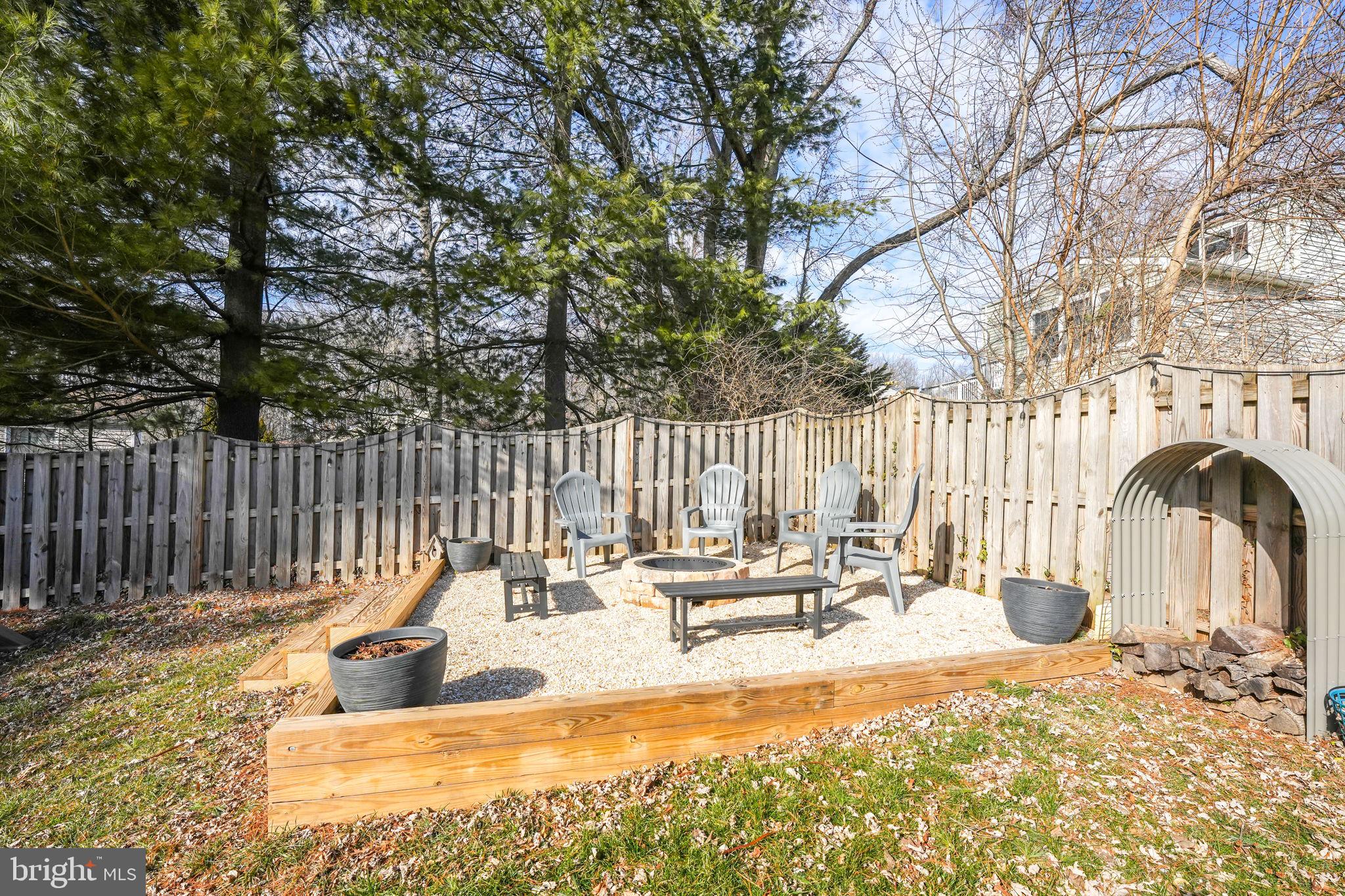 EDGELEA WOODS - Residential