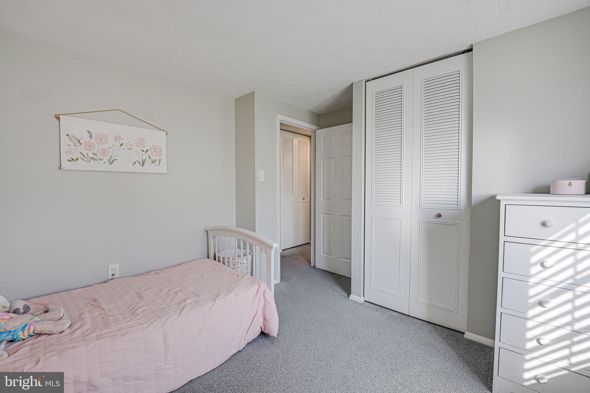 EDGELEA WOODS - Residential