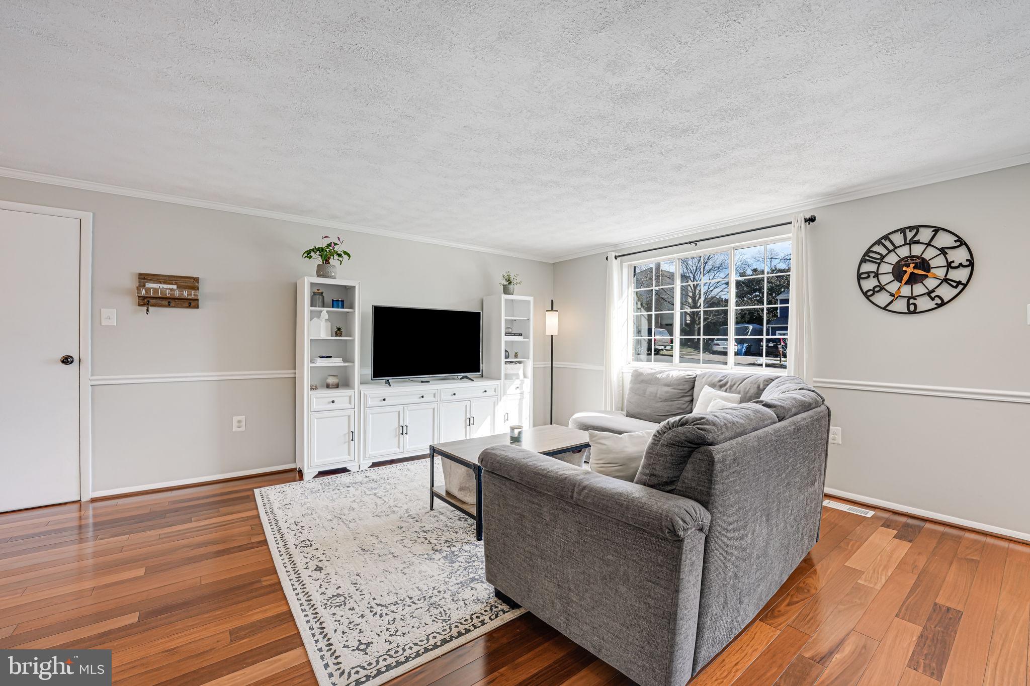 EDGELEA WOODS - Residential