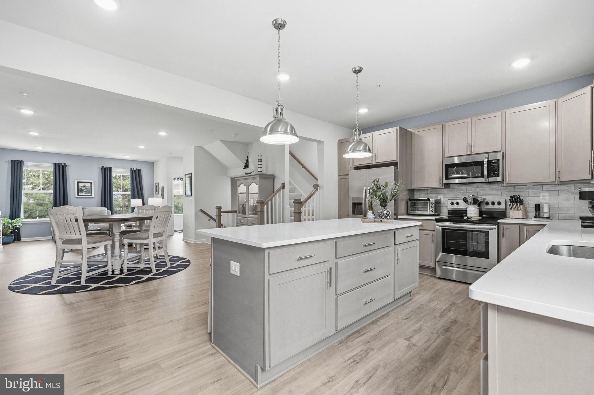 120 OYSTER BAY PLACE