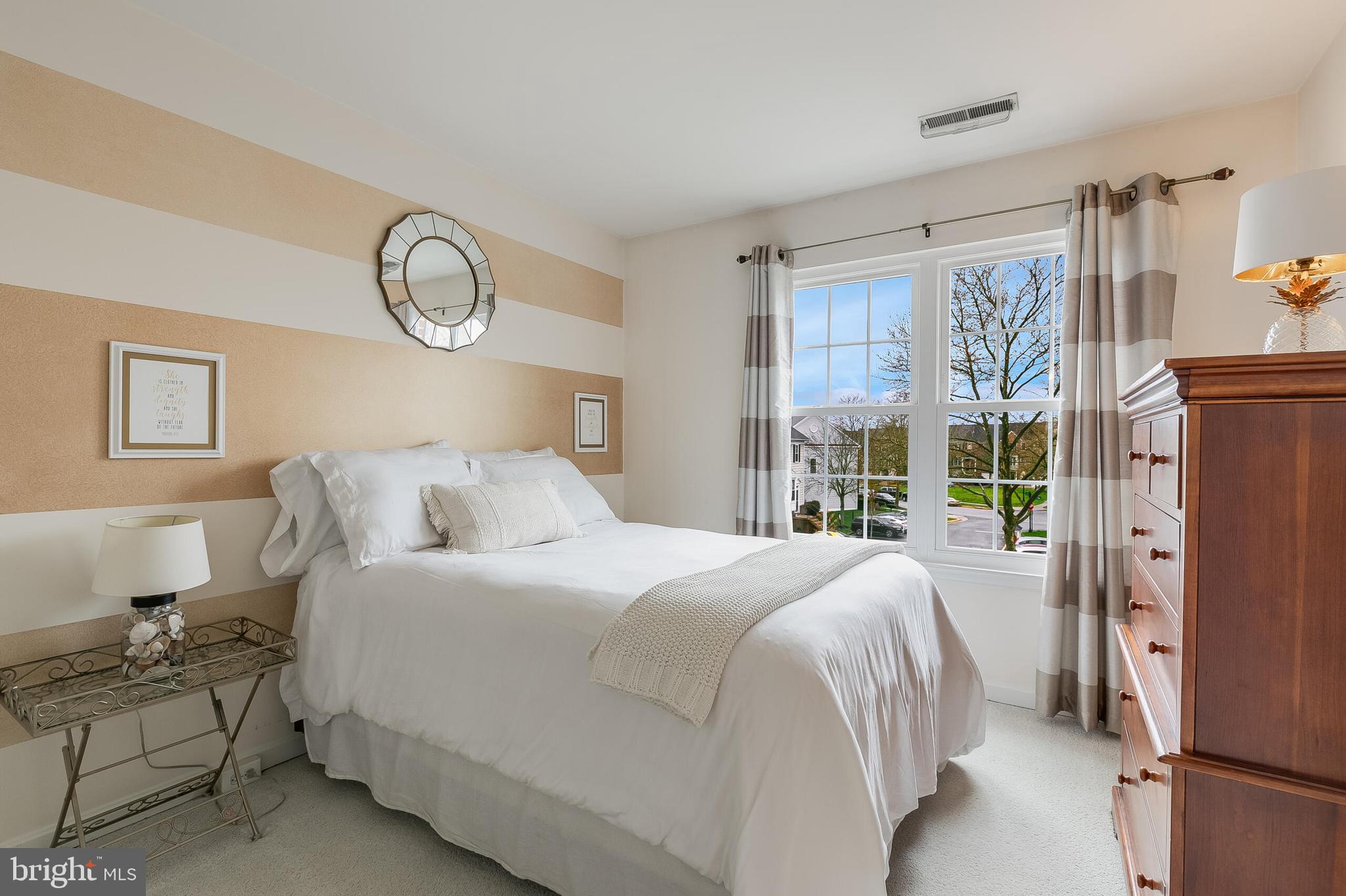 SOUTH RIDING - Residential