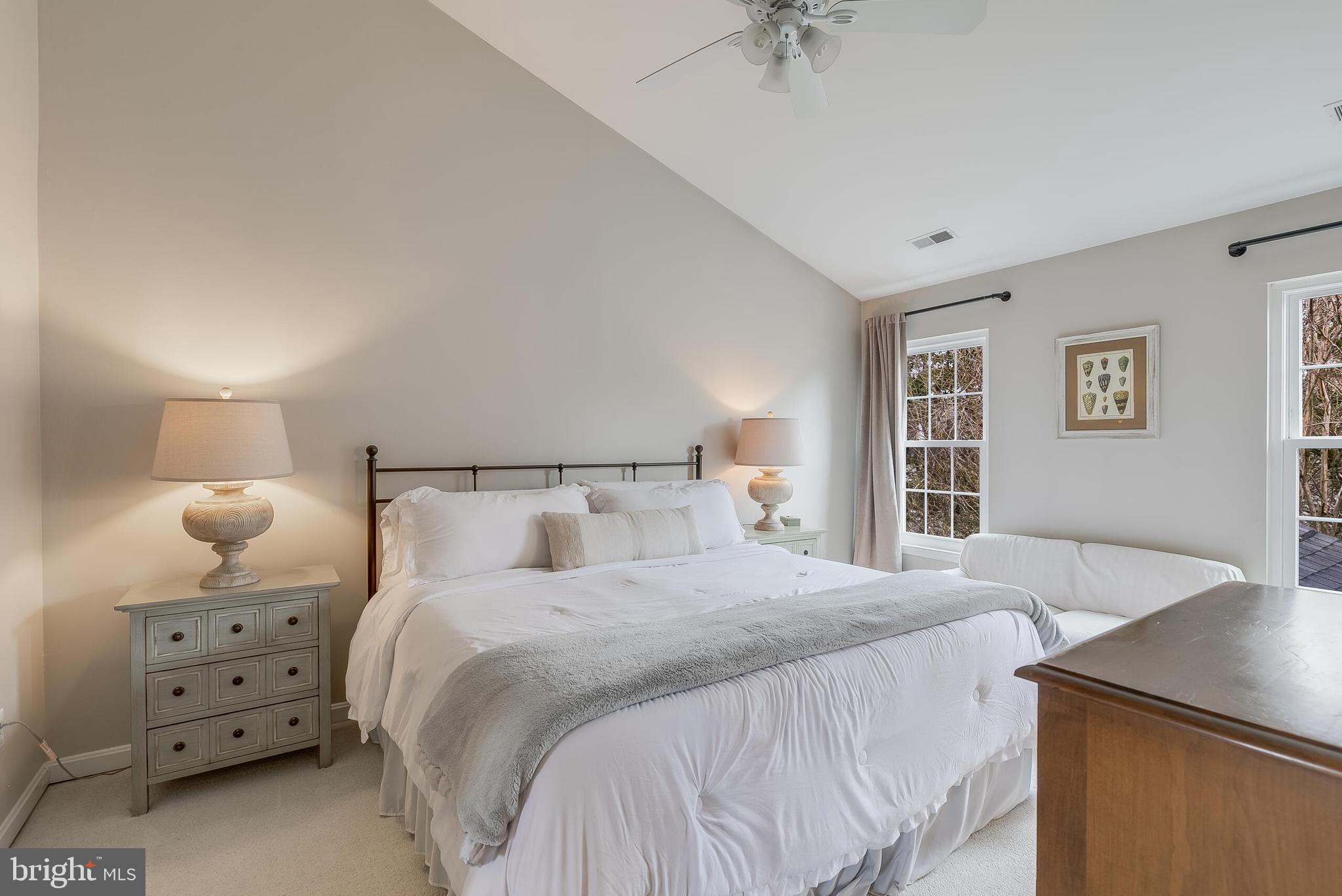 SOUTH RIDING - Residential