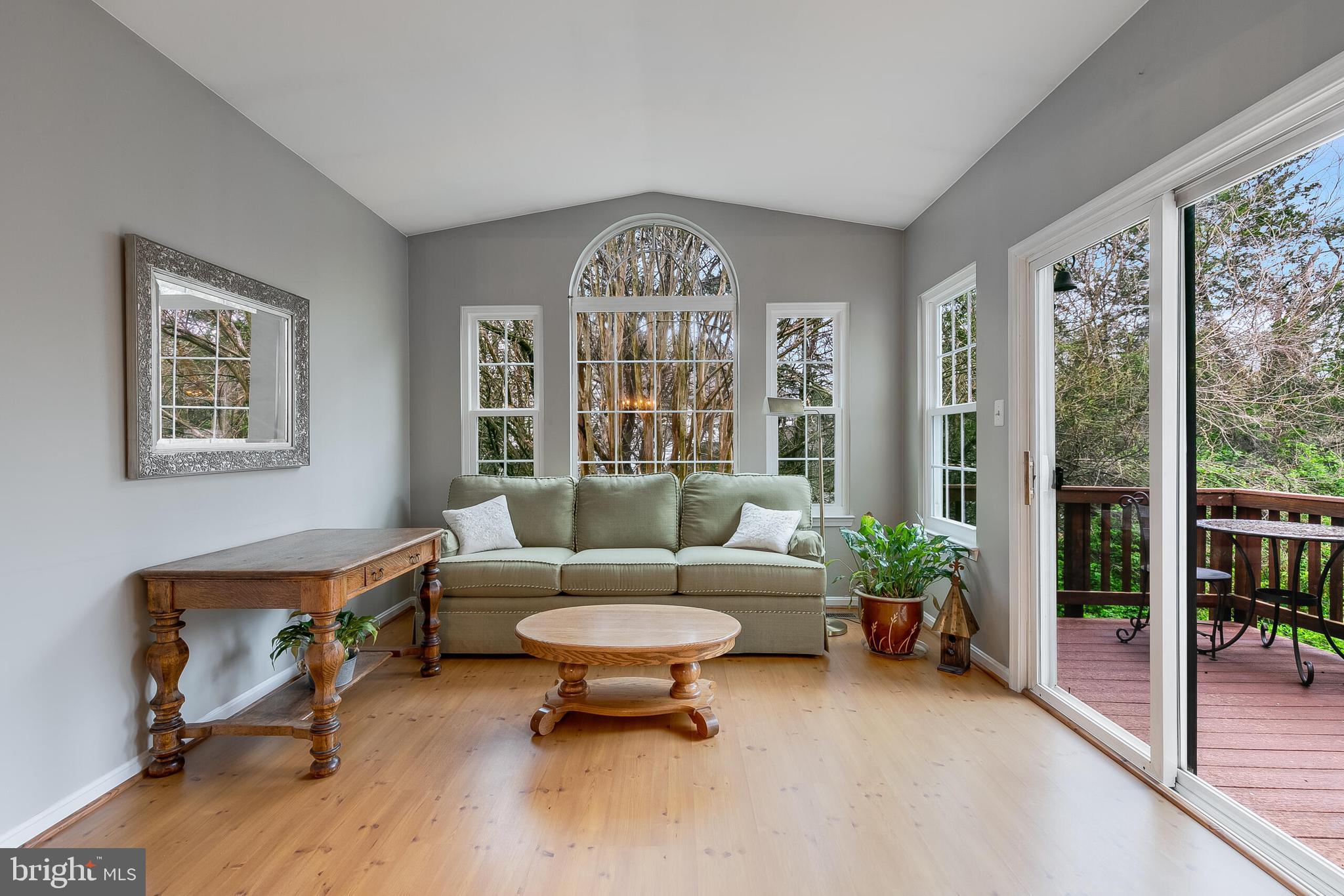 SOUTH RIDING - Residential