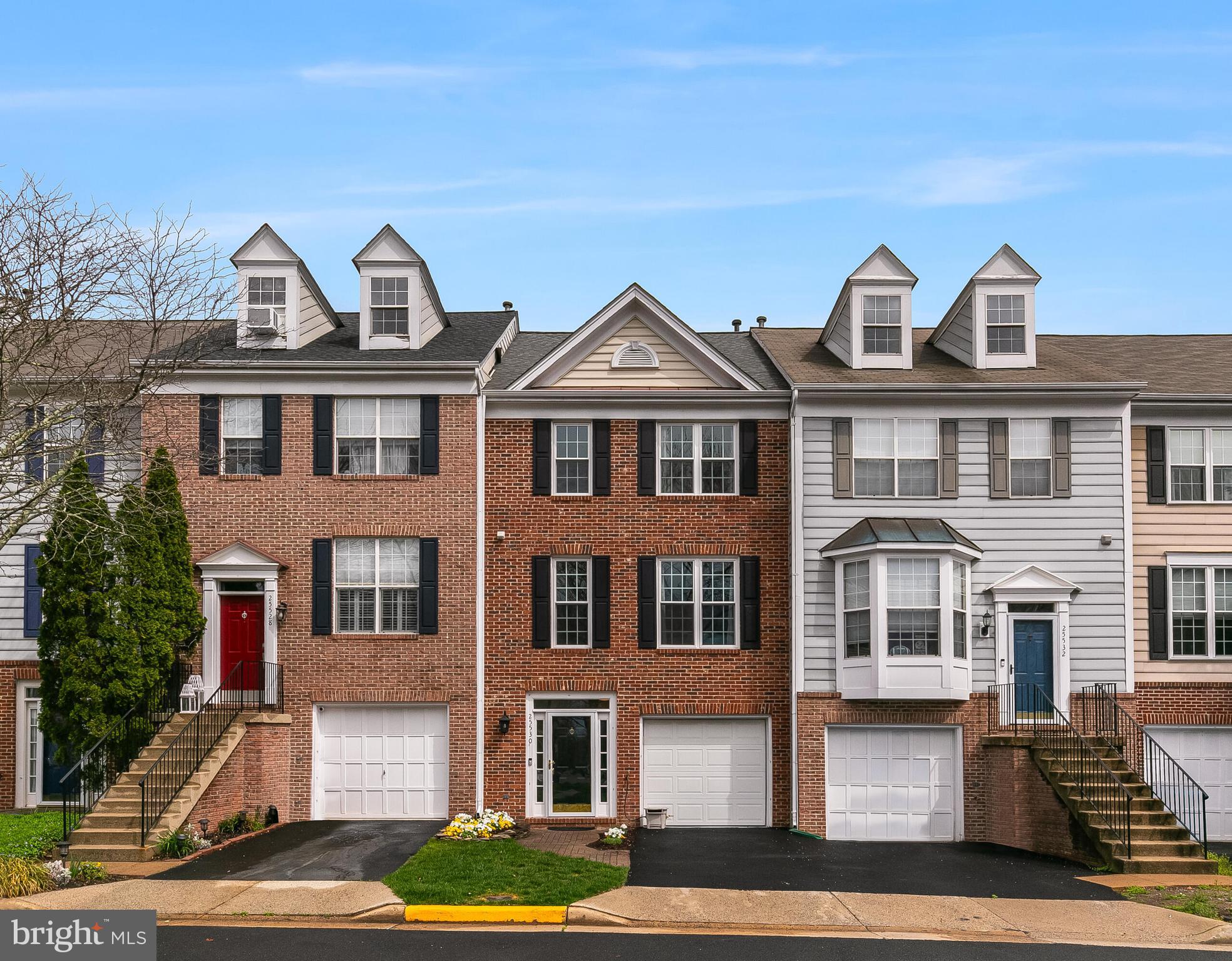 SOUTH RIDING - Residential