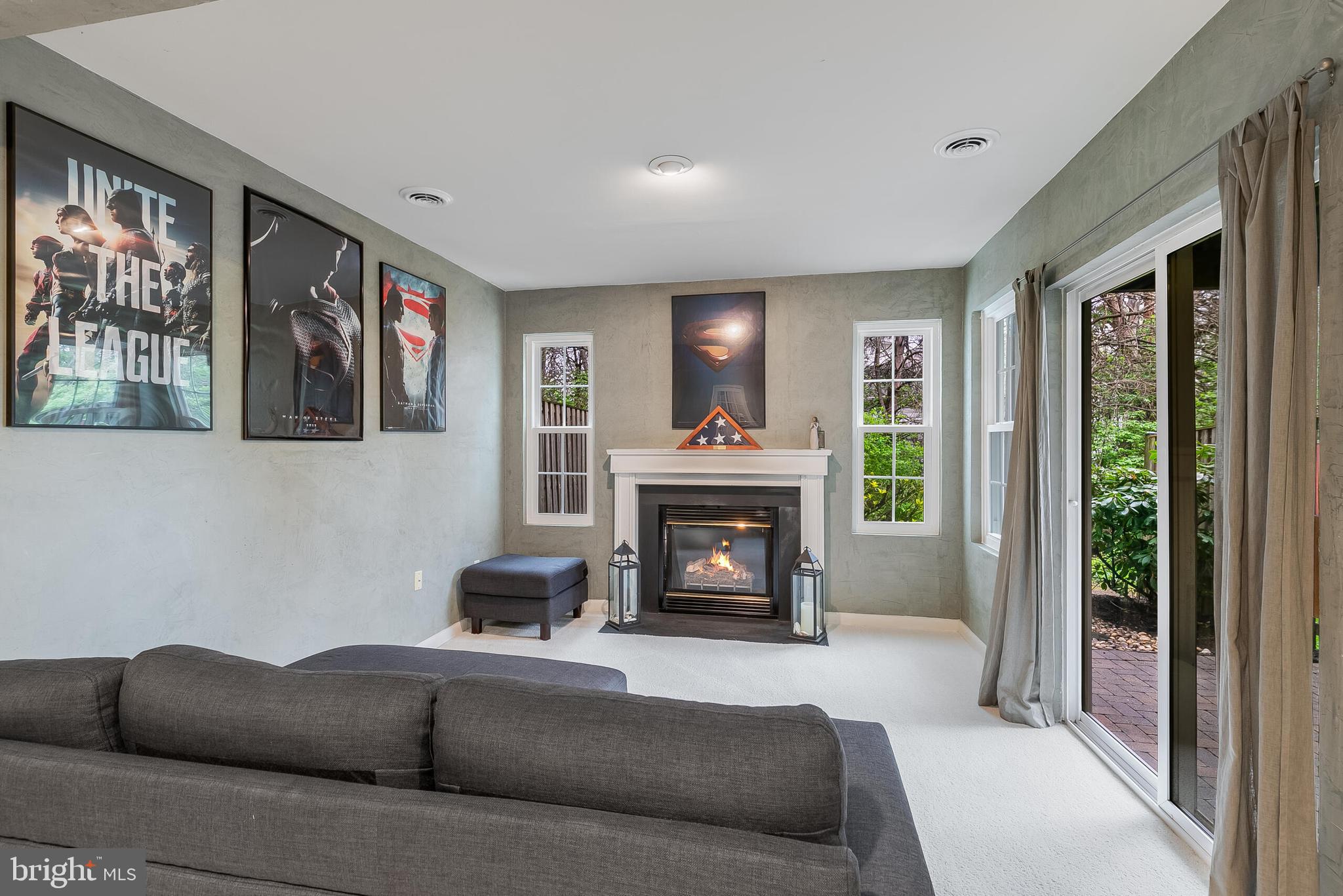 SOUTH RIDING - Residential