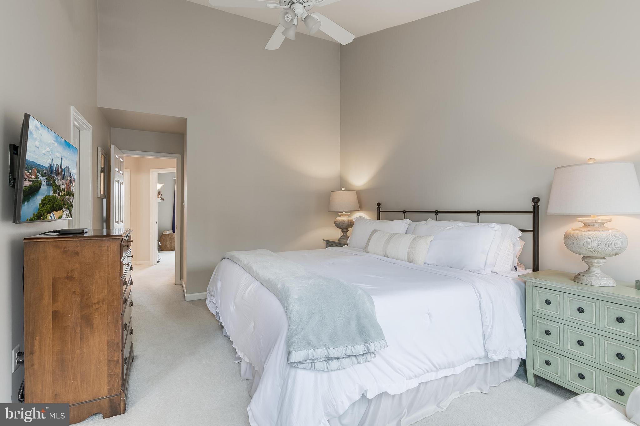 SOUTH RIDING - Residential