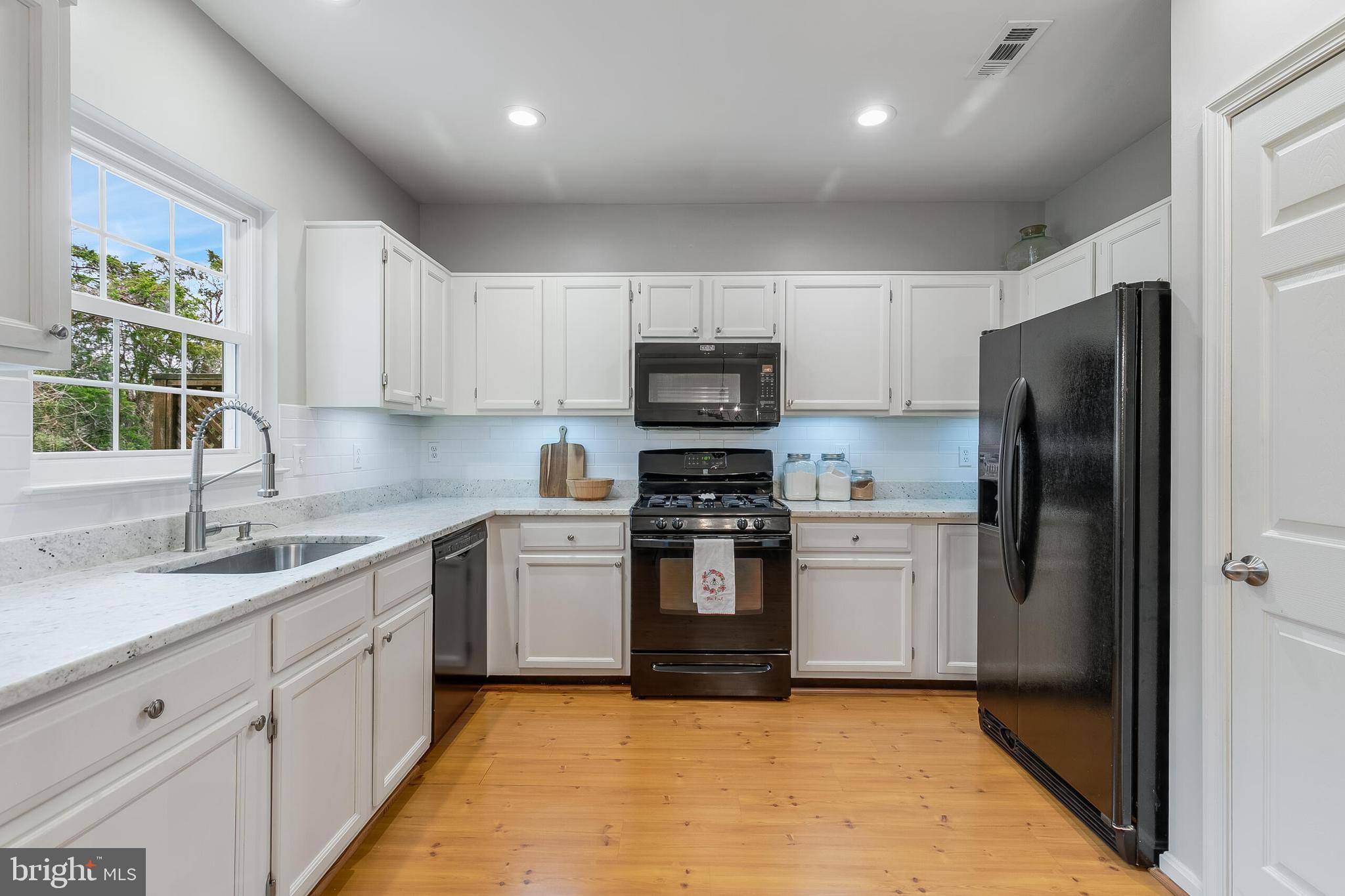 SOUTH RIDING - Residential