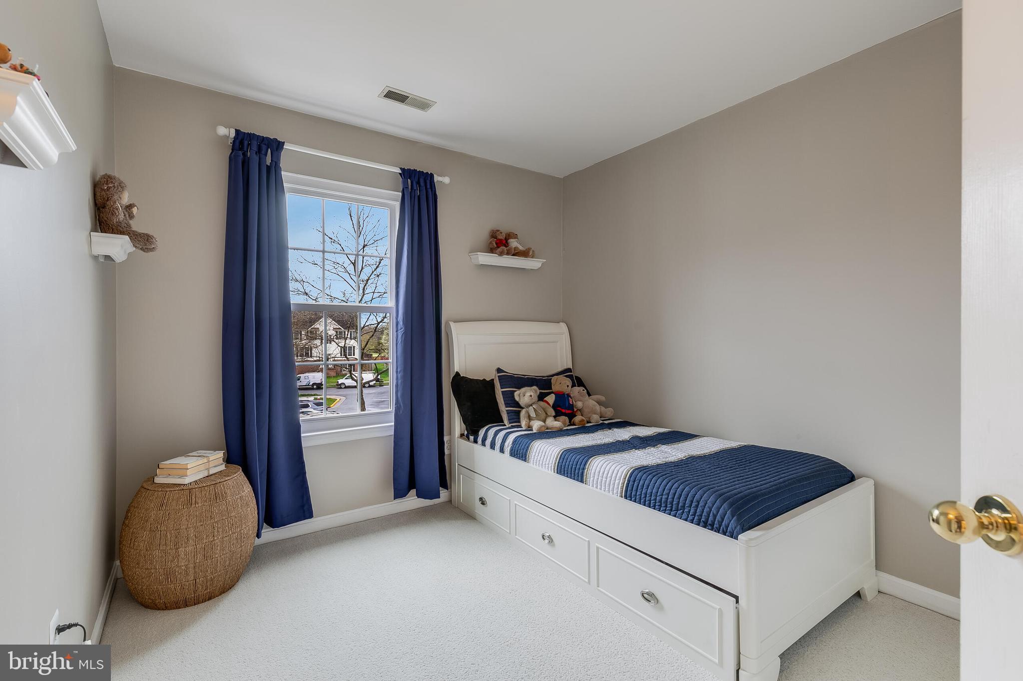 SOUTH RIDING - Residential