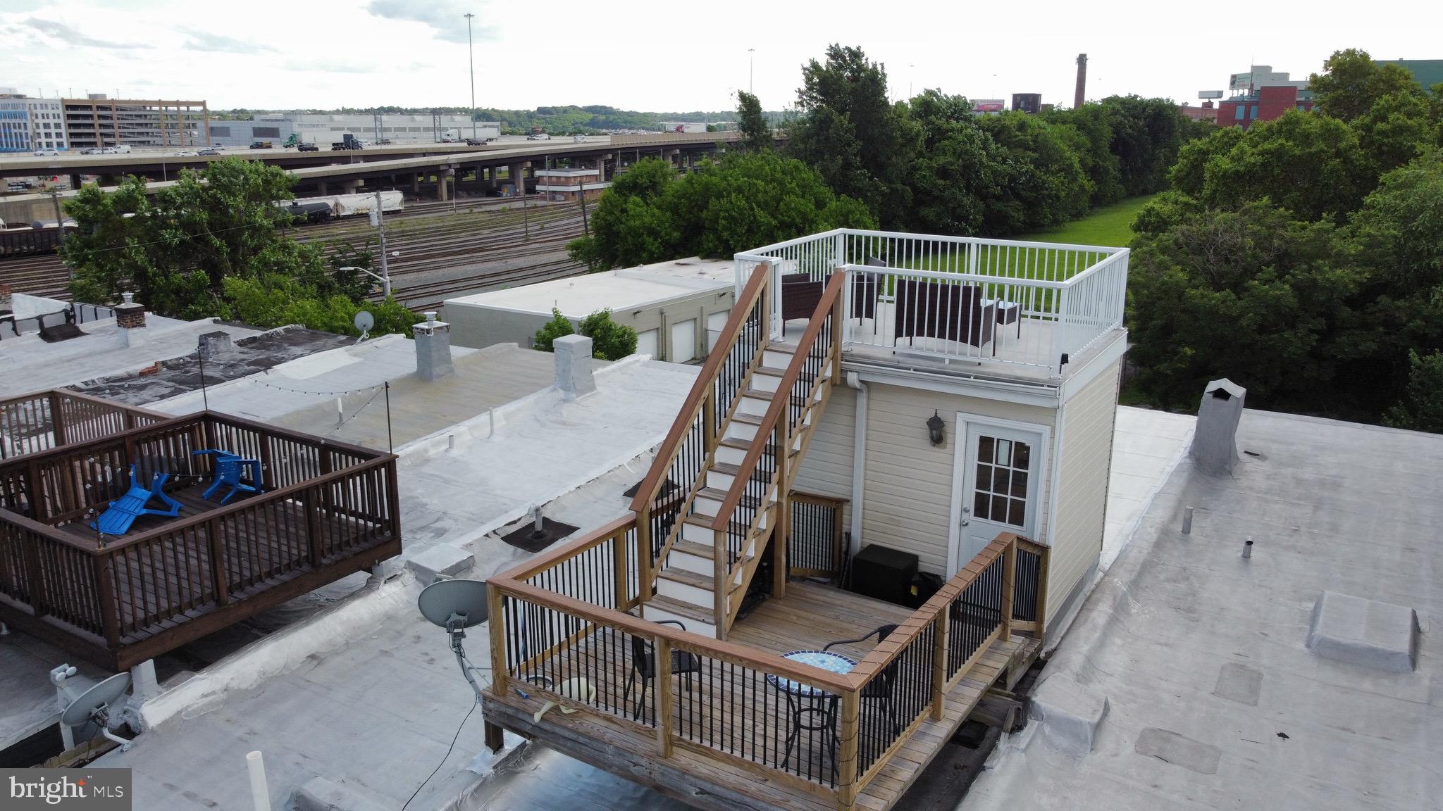 RIVERSIDE - Residential