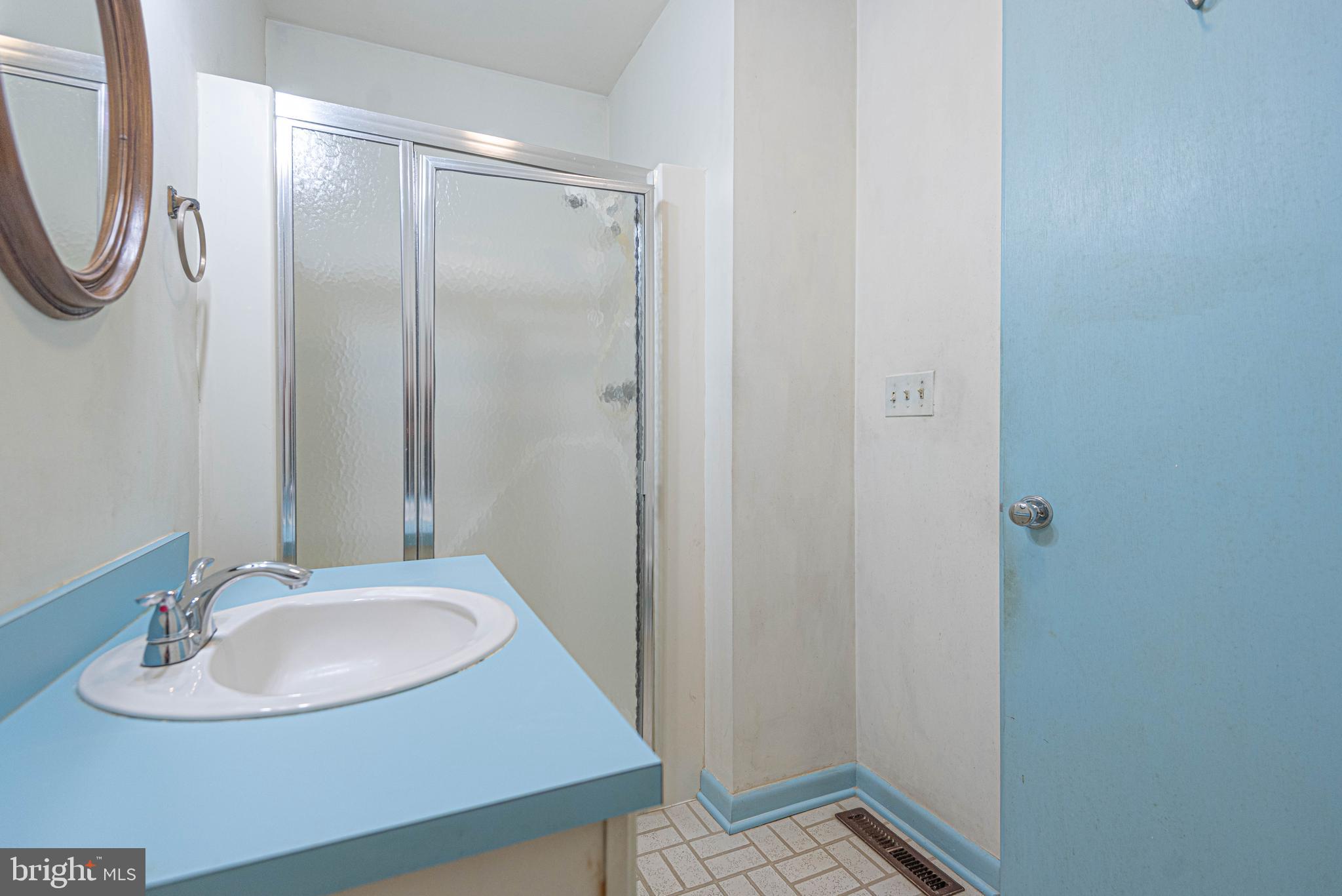 SOUTH CLIFTON - Residential