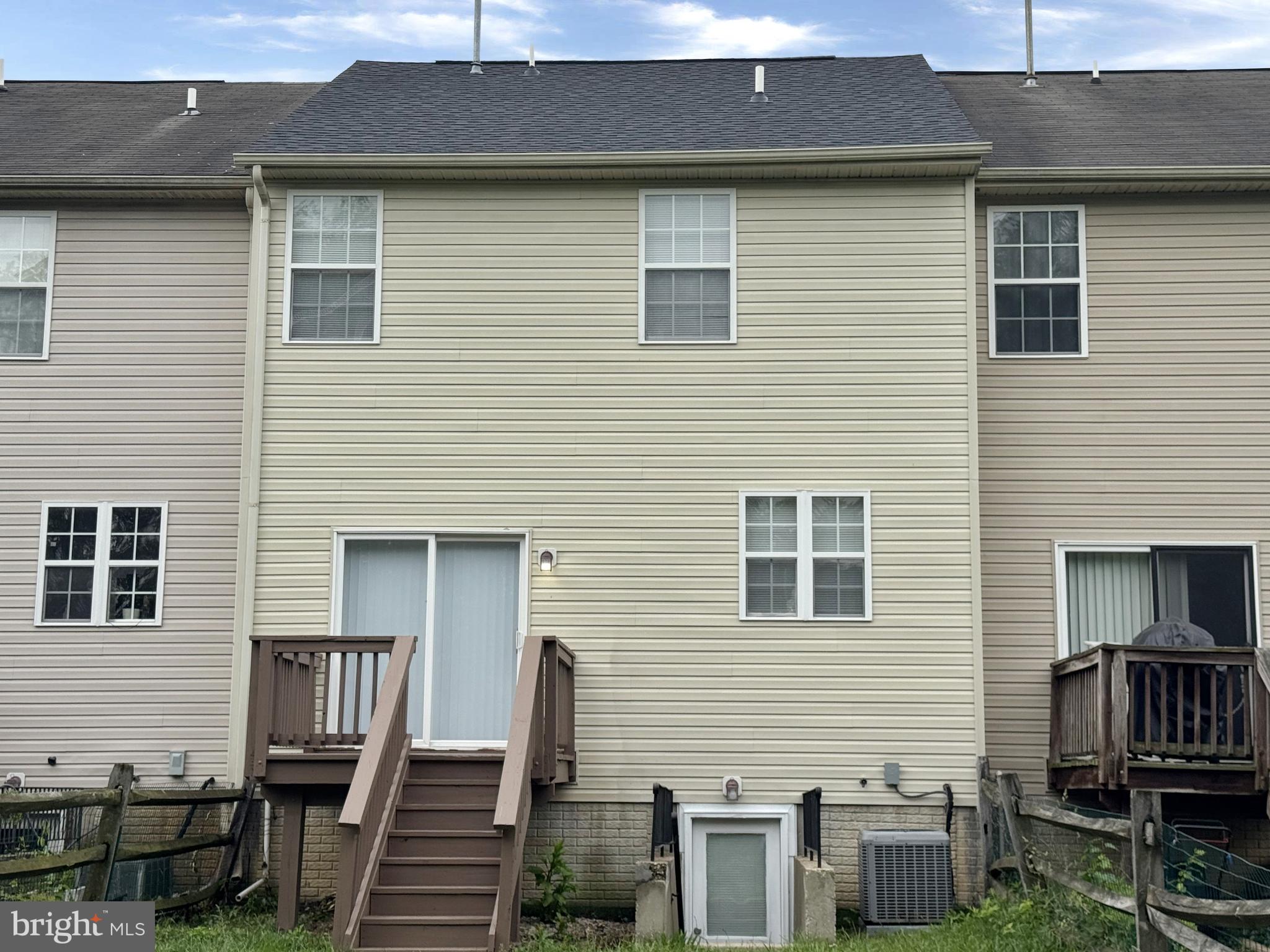 WOODLAND MANOR - Residential