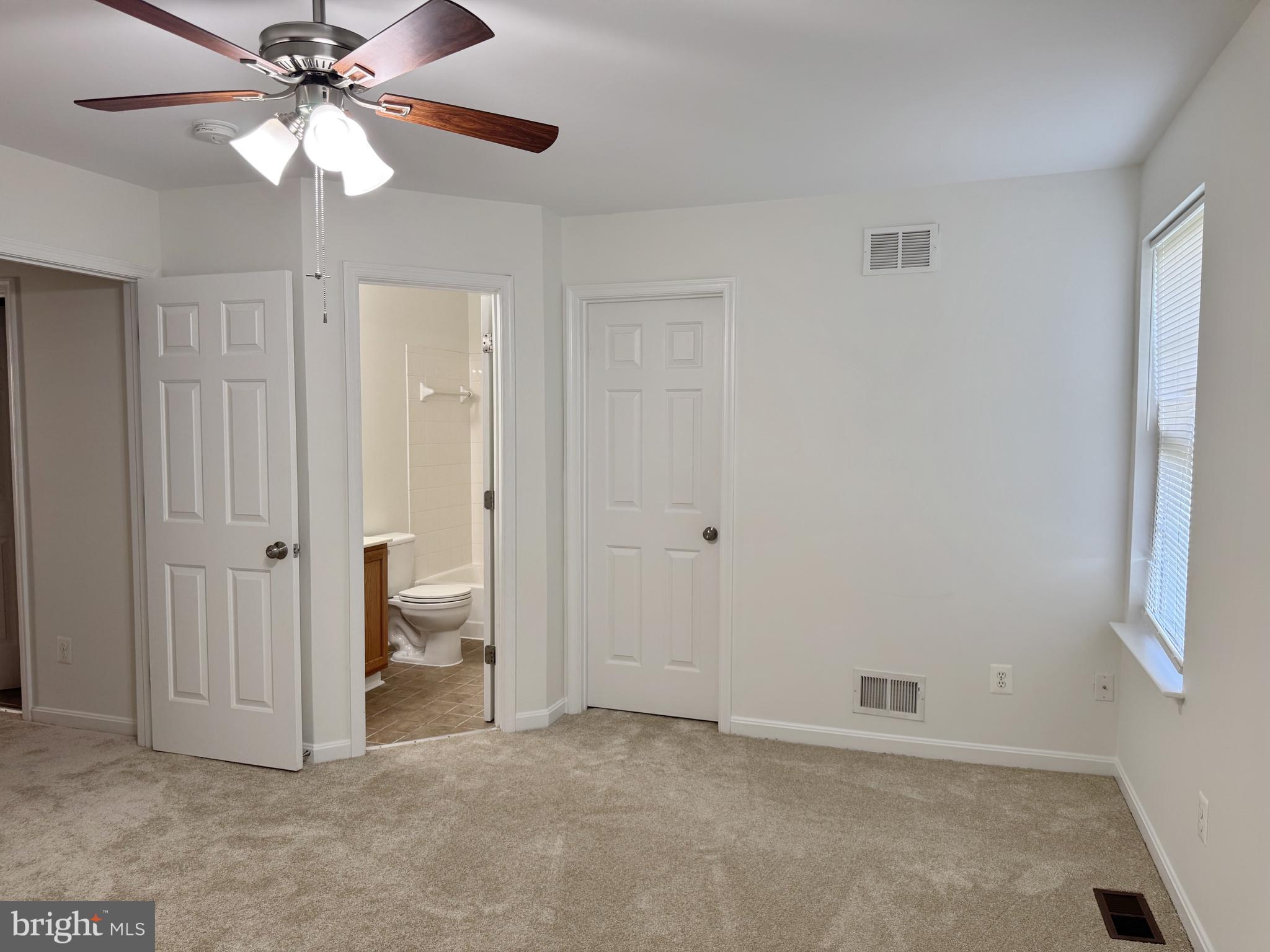 WOODLAND MANOR - Residential