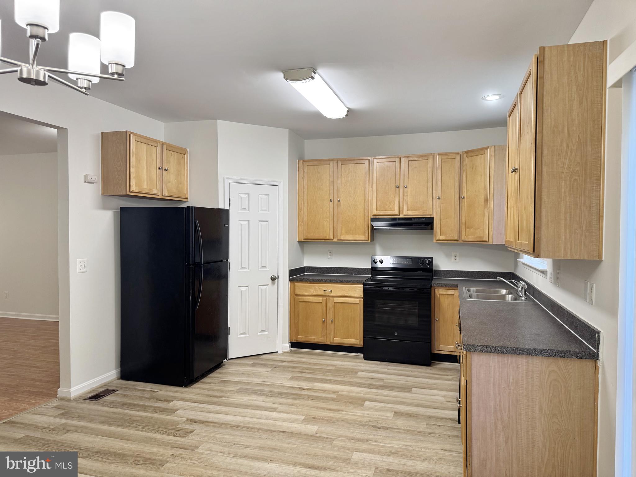 WOODLAND MANOR - Residential