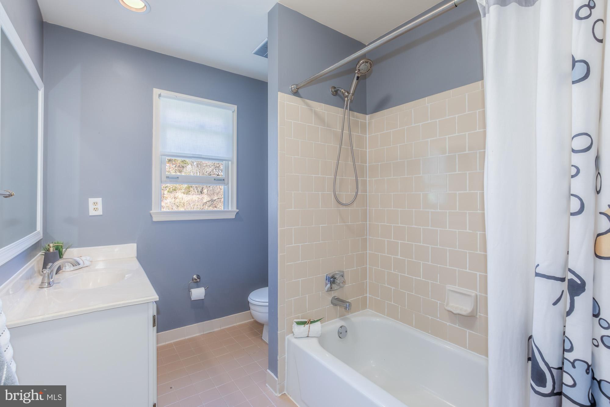 NORBECK KNOLLS - Residential