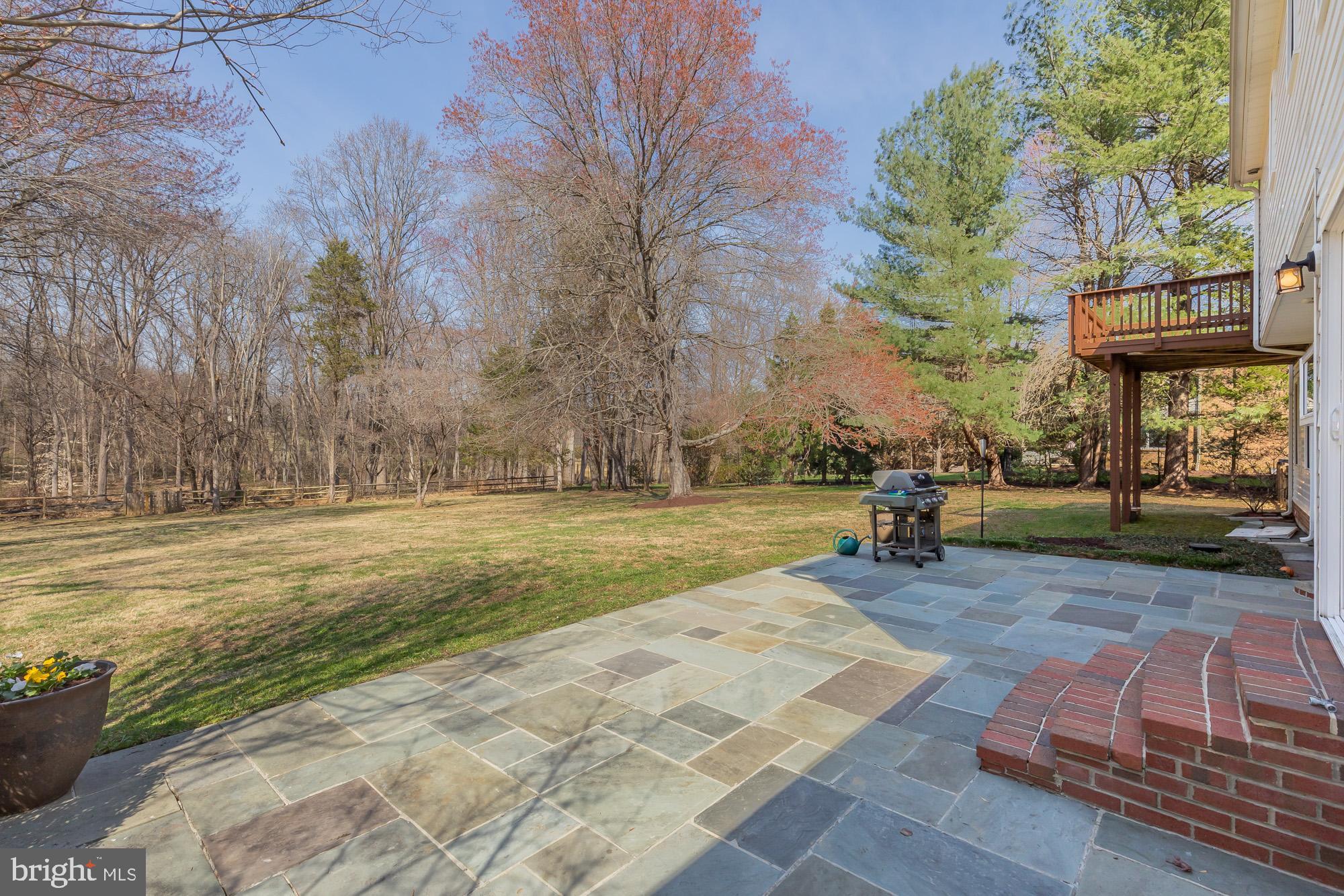 NORBECK KNOLLS - Residential